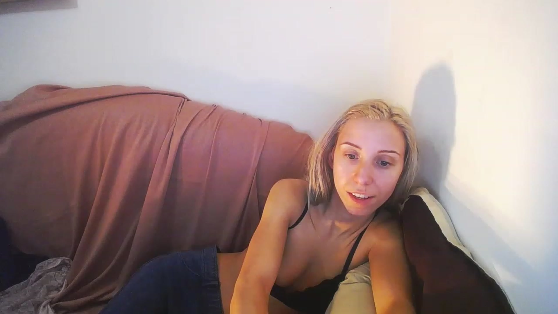 Gallery image thumbnail from Blondyfordad's myfreecams stream on, 03/23/2023, 22:43 image 6 of 20