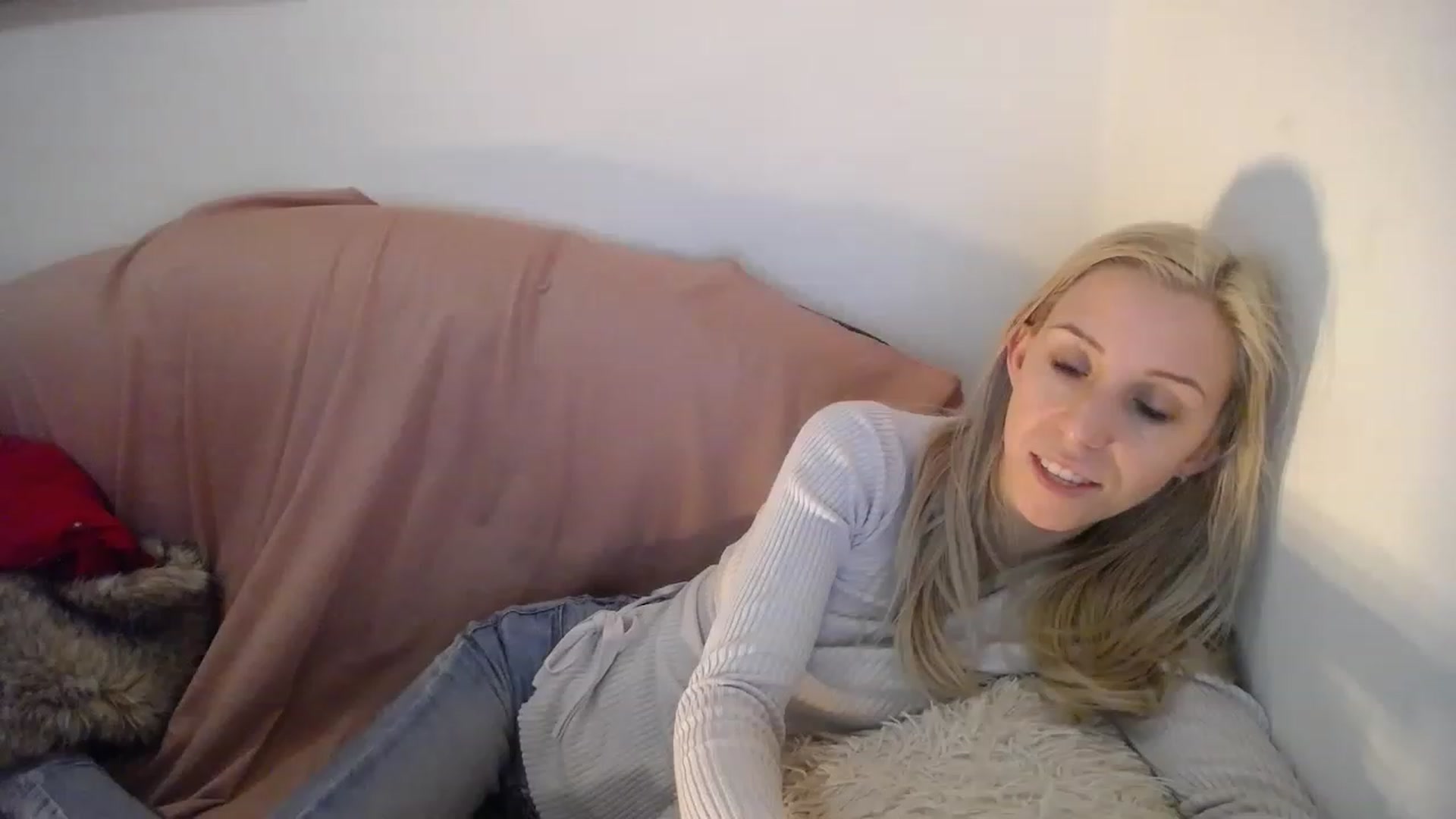 Gallery image thumbnail from Blondyfordad's myfreecams stream on, 03/30/2023, 21:30 image 10 of 20