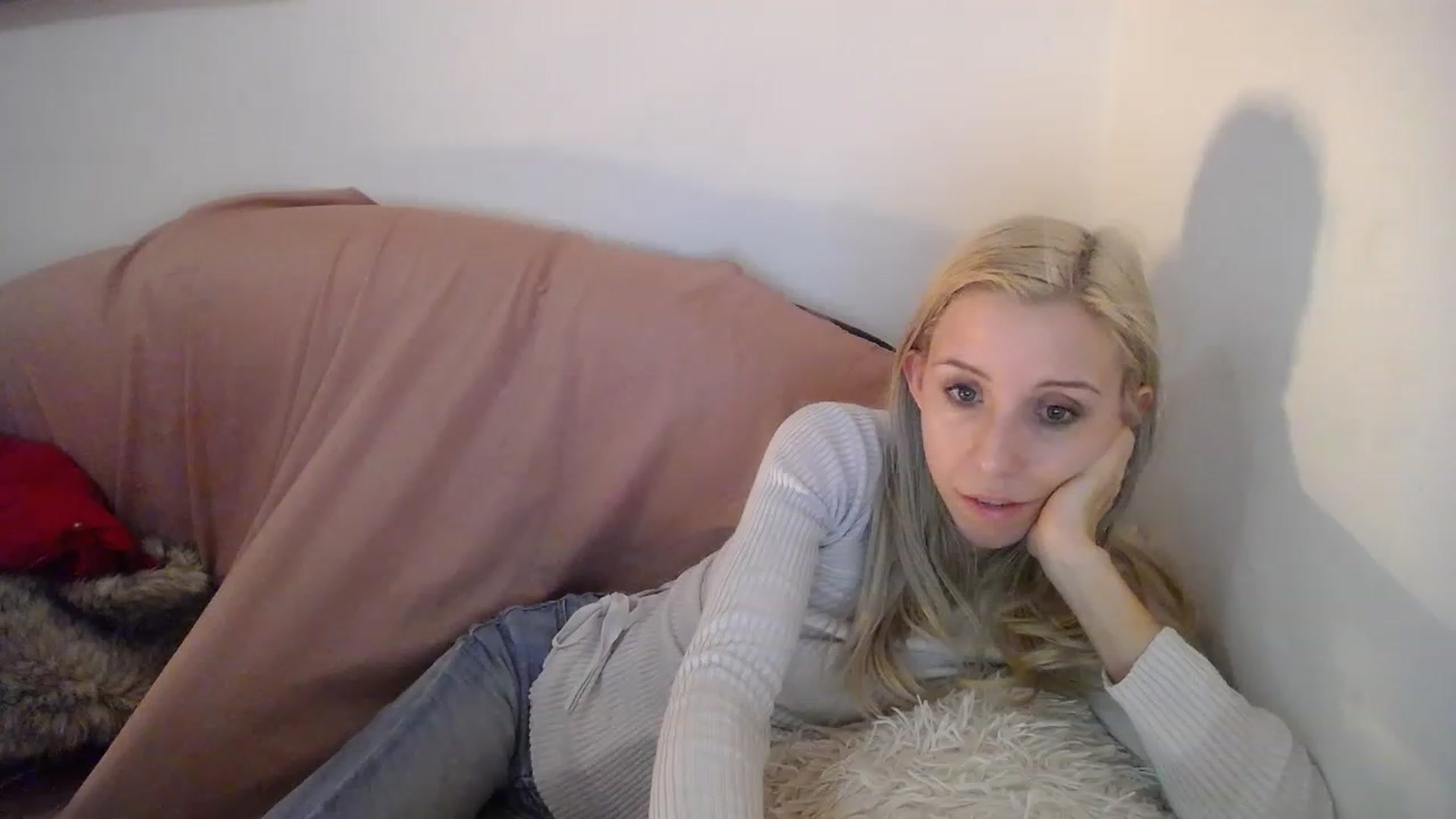 Gallery image thumbnail from Blondyfordad's myfreecams stream on, 03/30/2023, 21:30 image 11 of 20