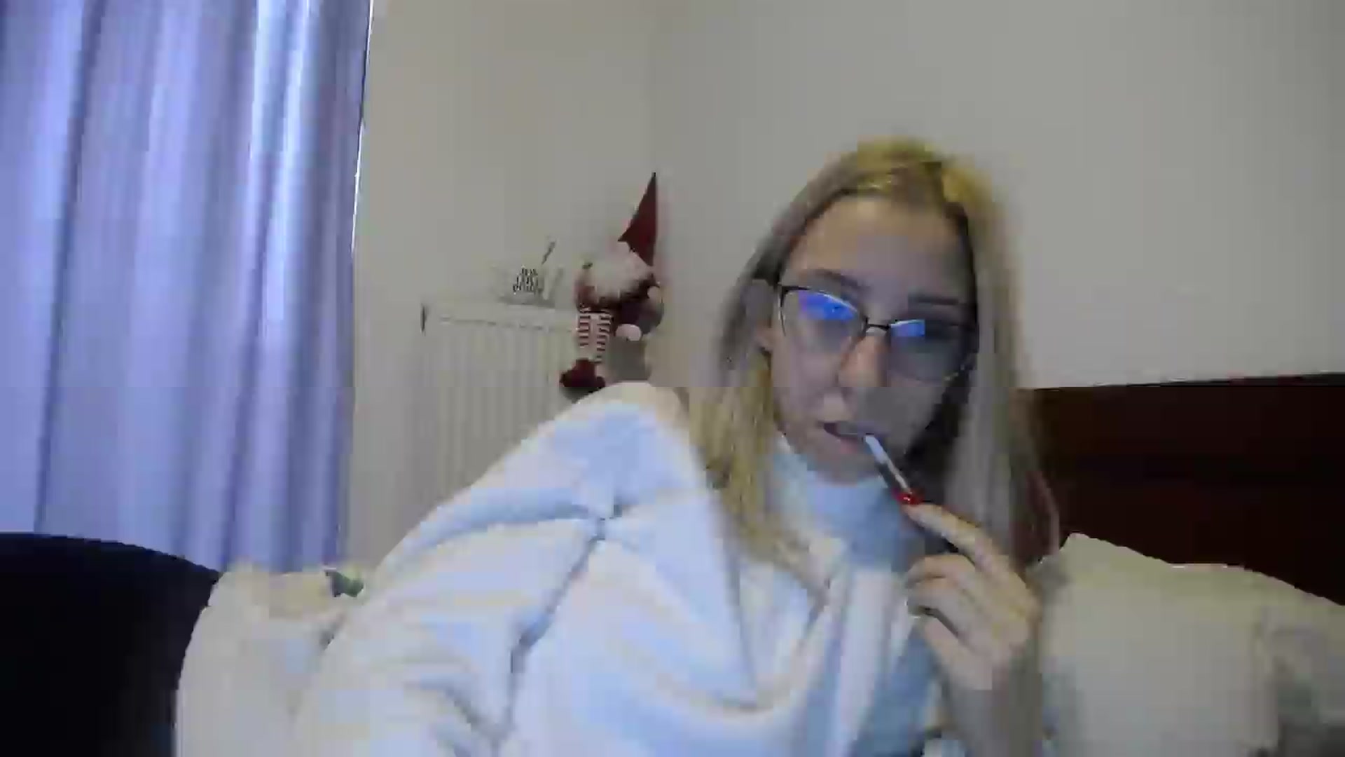 Gallery image thumbnail from Blondyfordad's myfreecams stream on, 12/31/2024, 13:14 image 1 of 20