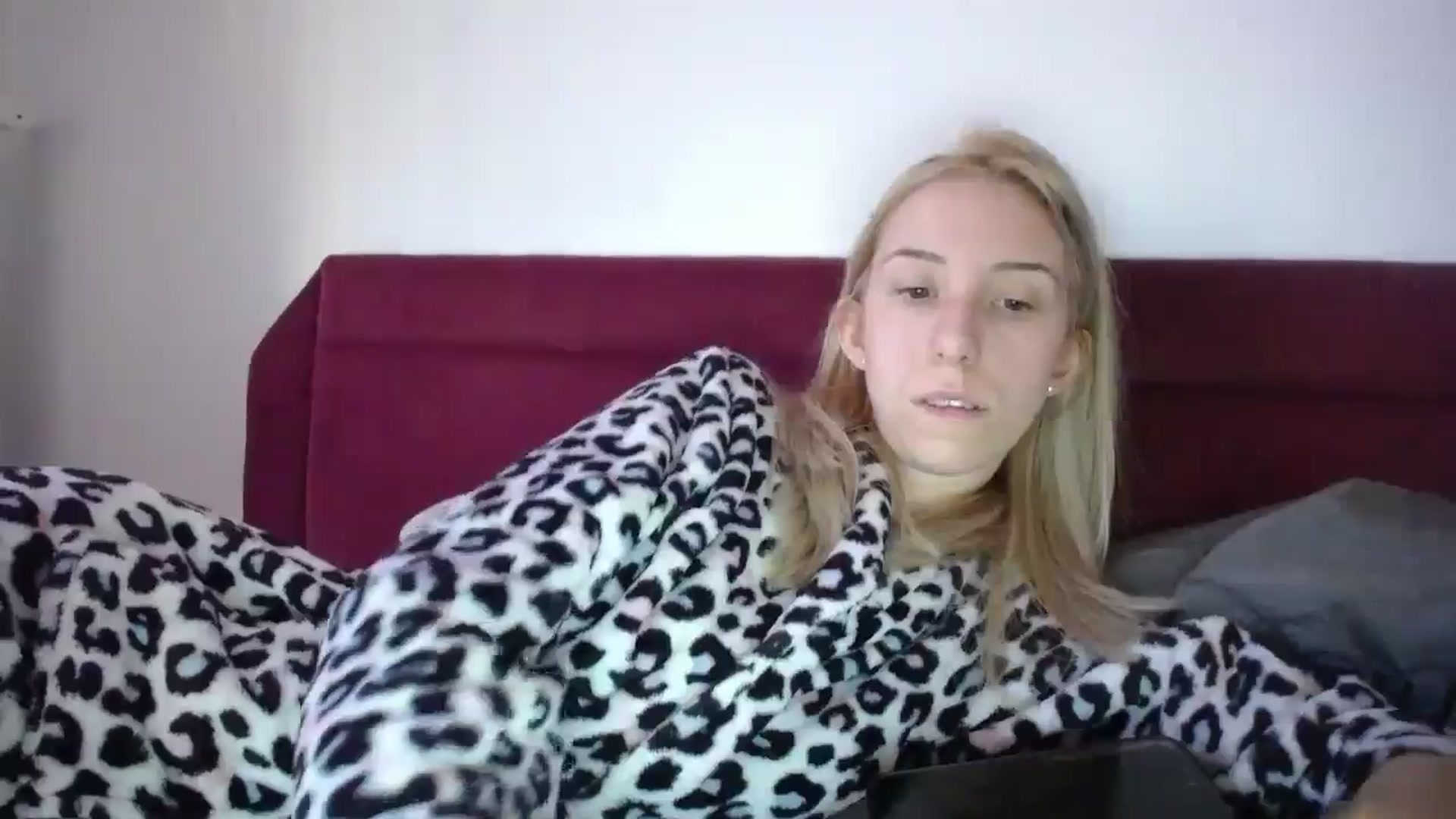 Gallery image thumbnail from Blondyfordad's myfreecams stream on, 03/04/2025, 10:13 image 12 of 20