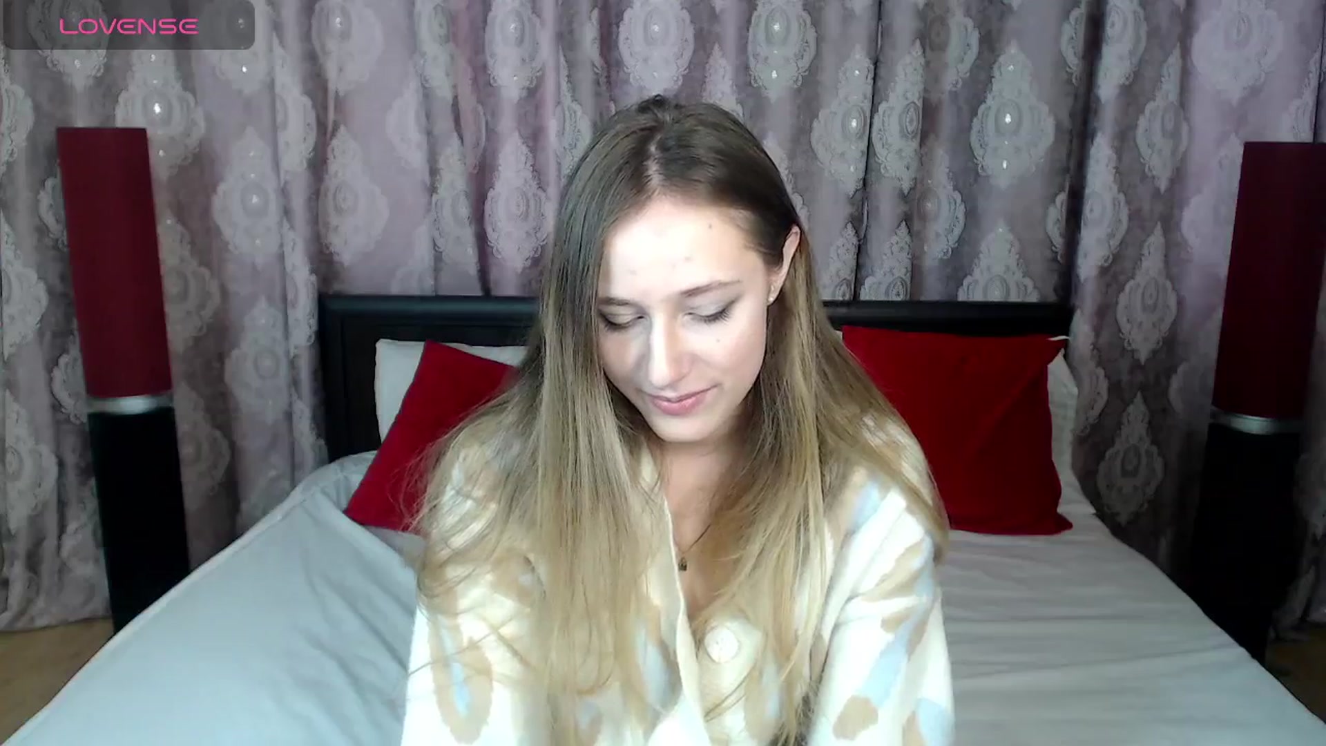 Gallery image thumbnail from Blondyriss's myfreecams stream on, 02/04/2025, 14:01 image 3 of 20