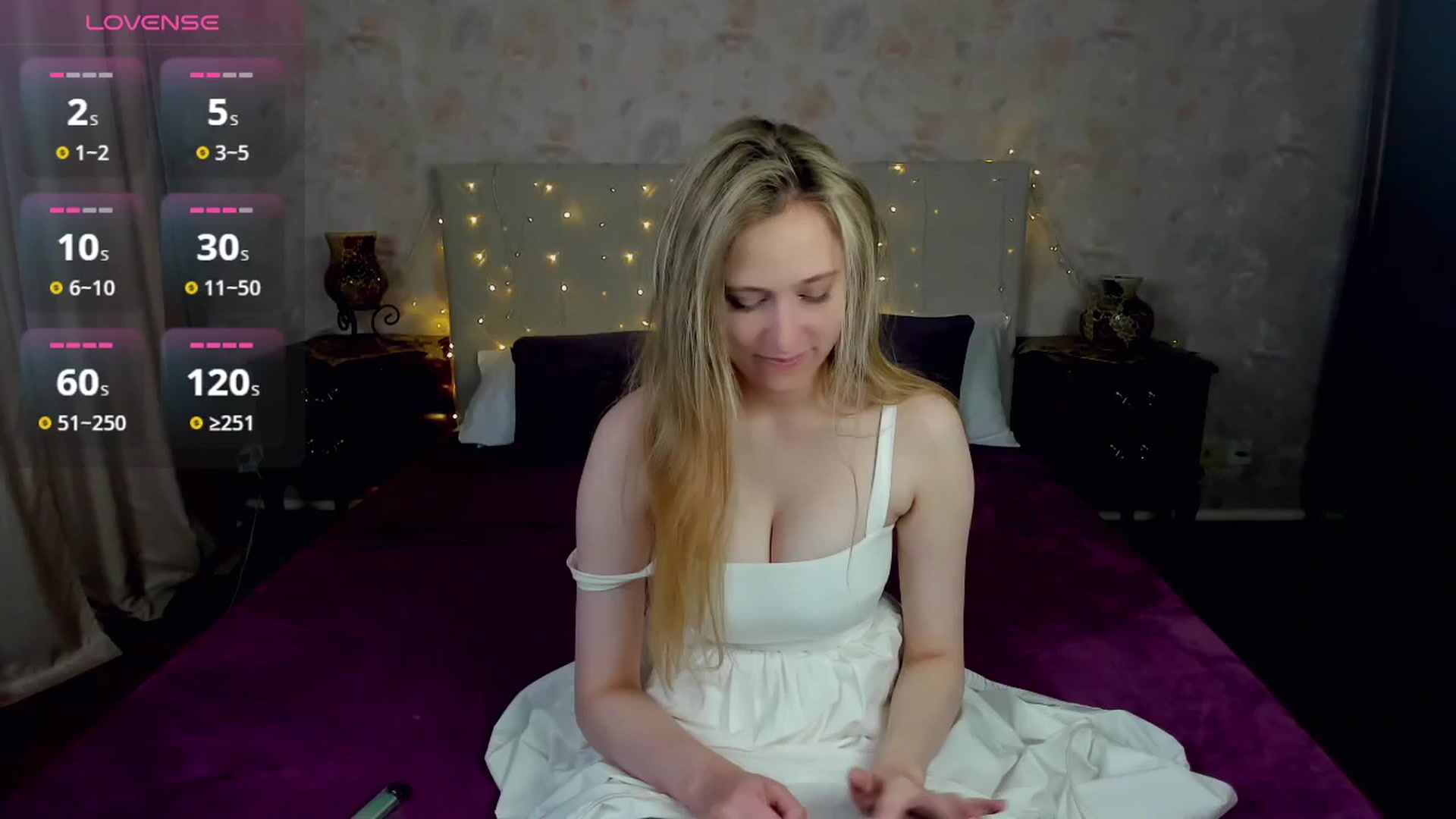 Gallery image thumbnail from Blondyriss's myfreecams stream on, 04/19/2025, 16:25 image 14 of 20