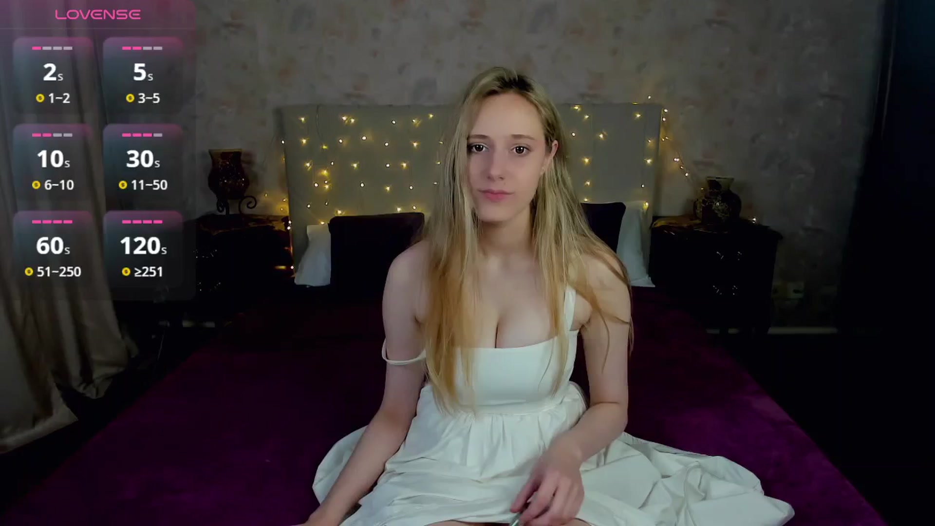 Gallery image thumbnail from Blondyriss's myfreecams stream on, 04/19/2025, 16:25 image 17 of 20