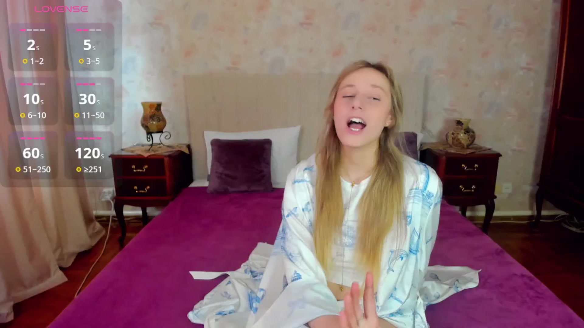 Gallery image thumbnail from Blondyriss's myfreecams stream on, 04/27/2025, 14:33 image 14 of 20