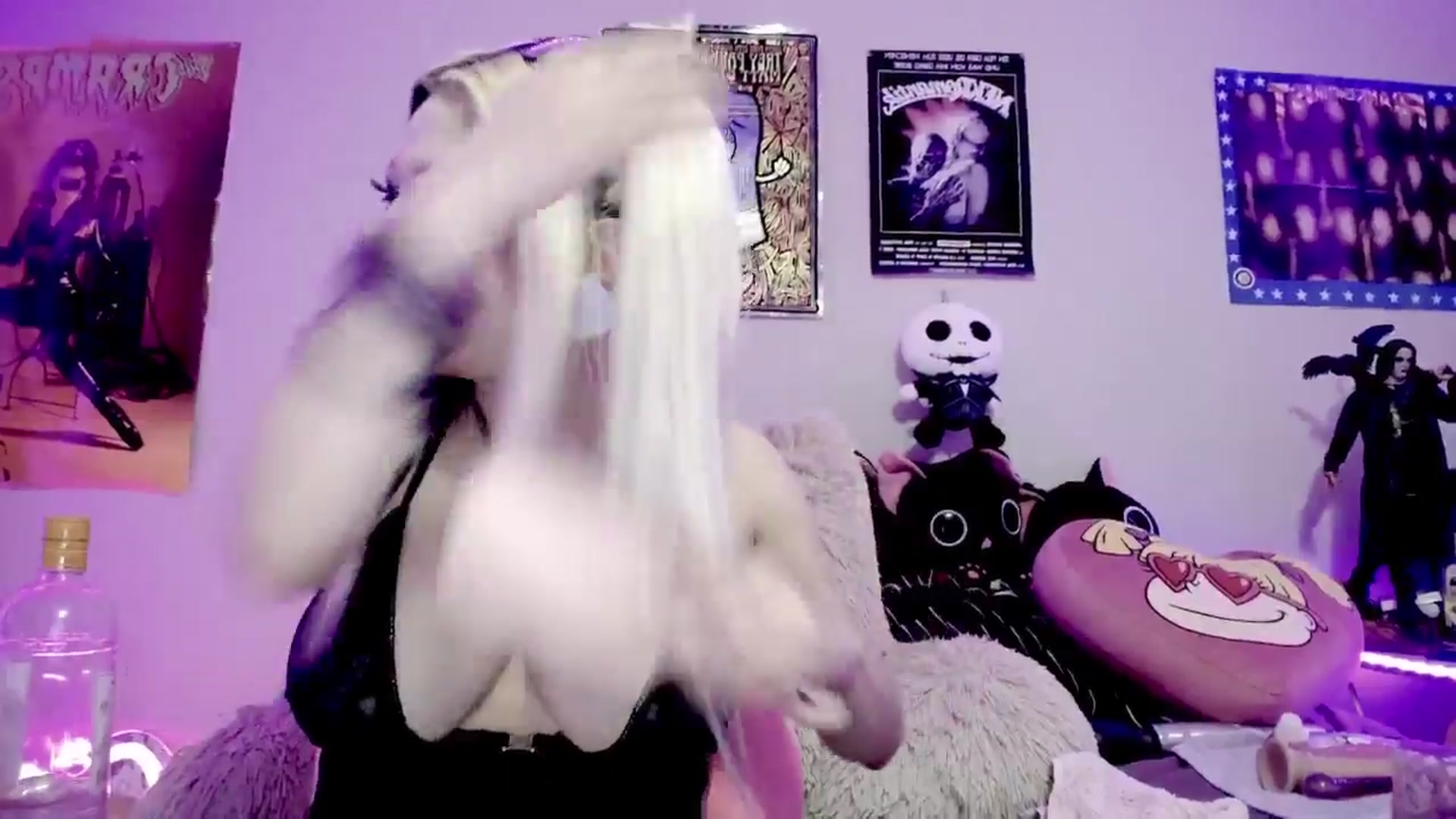 Gallery image thumbnail from BloodAngel's myfreecams stream on, 07/17/2024, 10:30 image 20 of 20