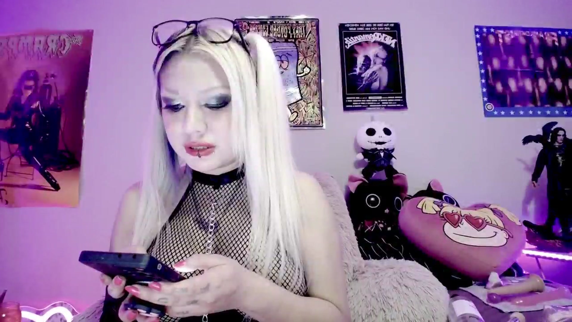 Gallery image thumbnail from BloodAngel's myfreecams stream on, 07/25/2024, 08:36 image 20 of 20