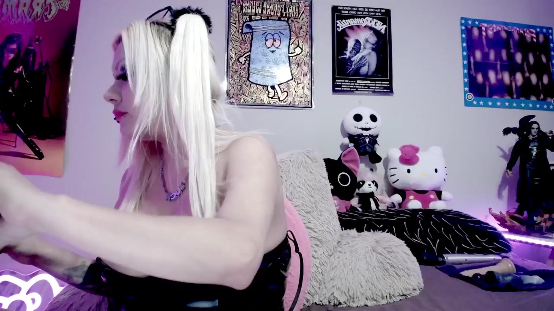 Gallery image thumbnail from BloodAngel's myfreecams stream on, 03/17/2025, 22:14 image 12 of 20