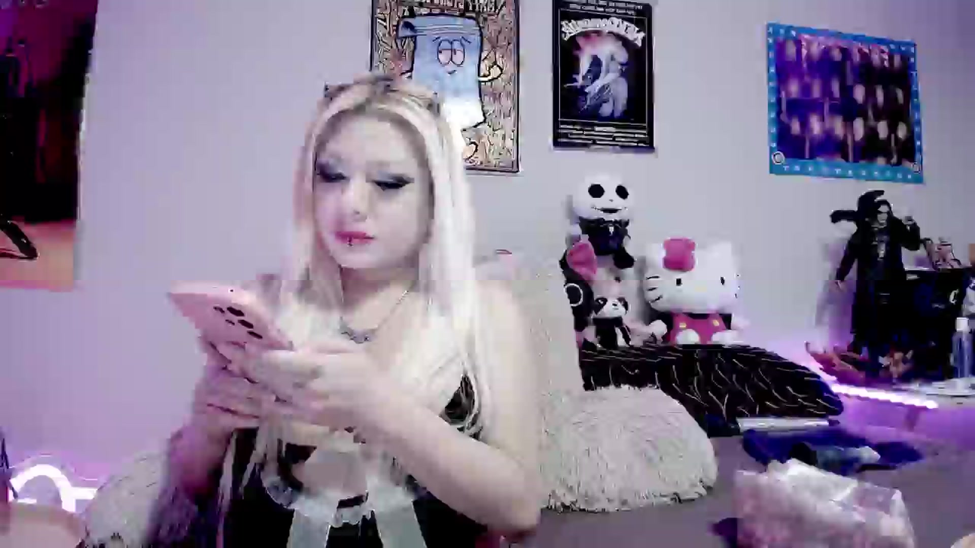 Gallery image thumbnail from BloodAngel's myfreecams stream on, 03/18/2025, 04:00 image 17 of 20