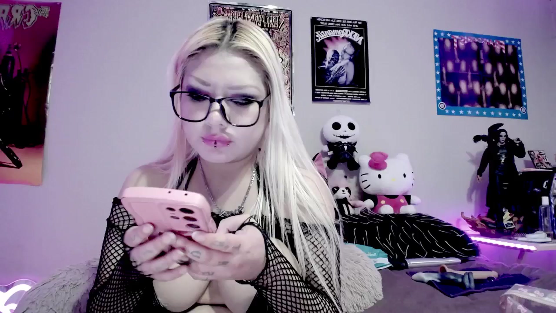 Gallery image thumbnail from BloodAngel's myfreecams stream on, 03/22/2025, 14:08 image 14 of 20