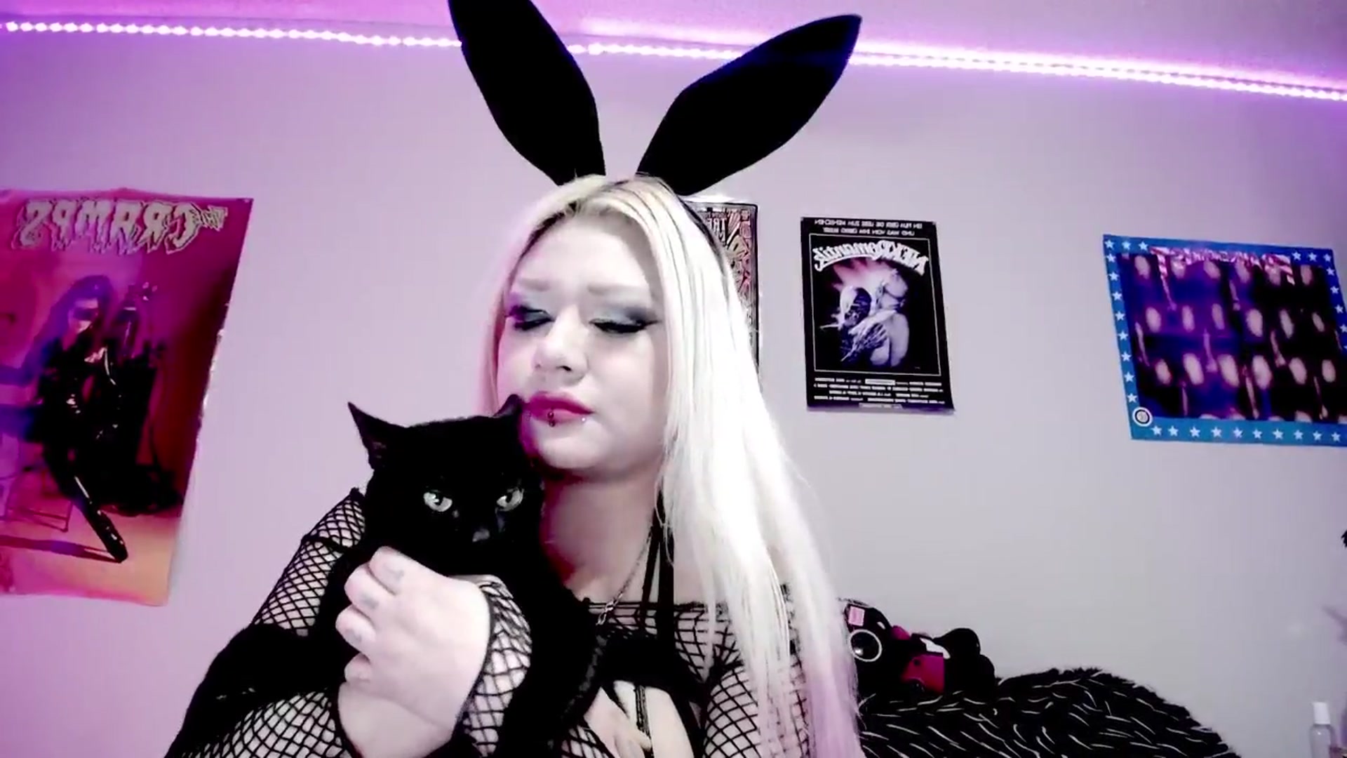 Gallery image thumbnail from BloodAngel's myfreecams stream on, 04/25/2025, 20:37 image 10 of 20