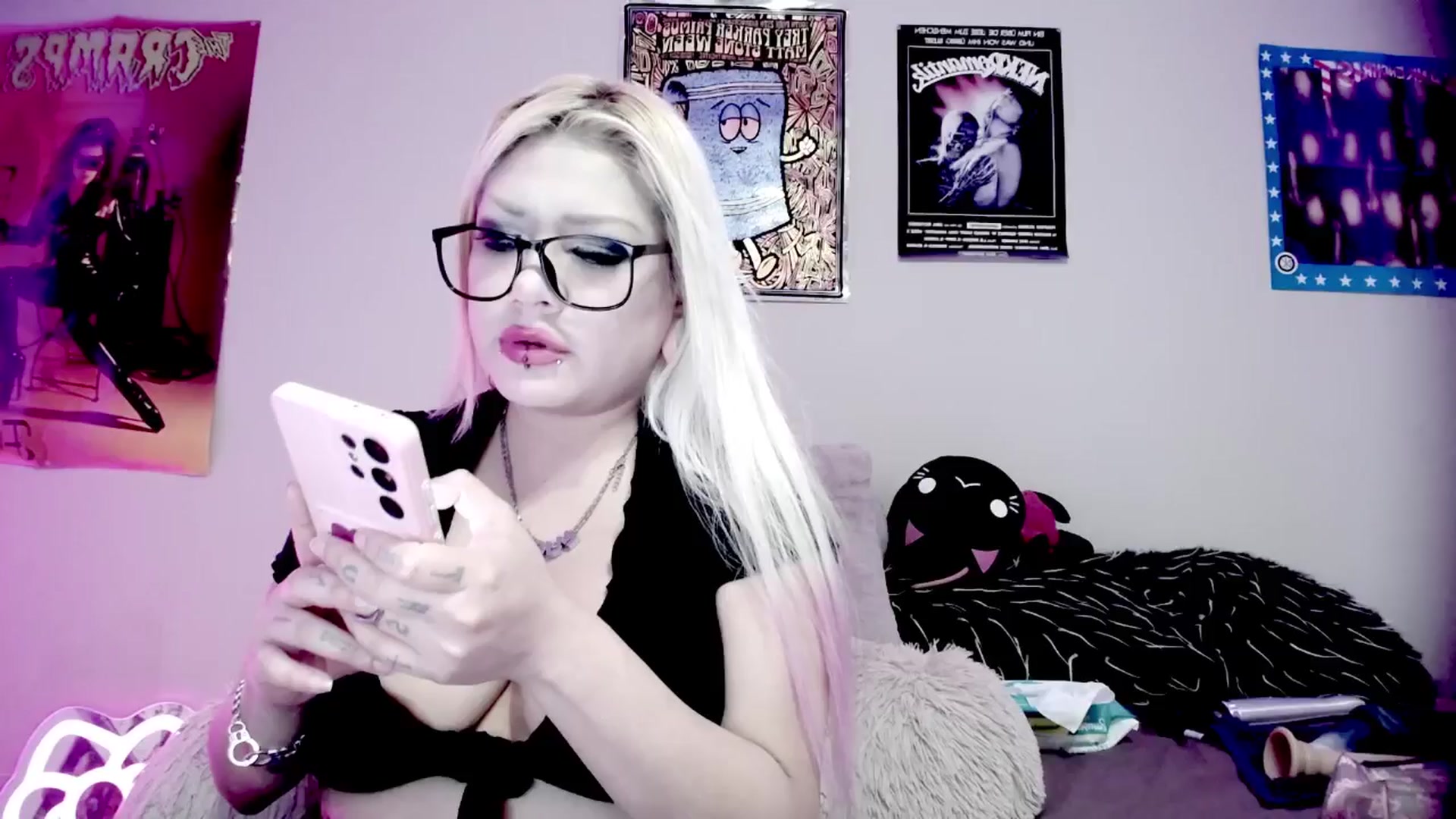 Gallery image thumbnail from BloodAngel's myfreecams stream on, 04/26/2025, 23:28 image 3 of 20