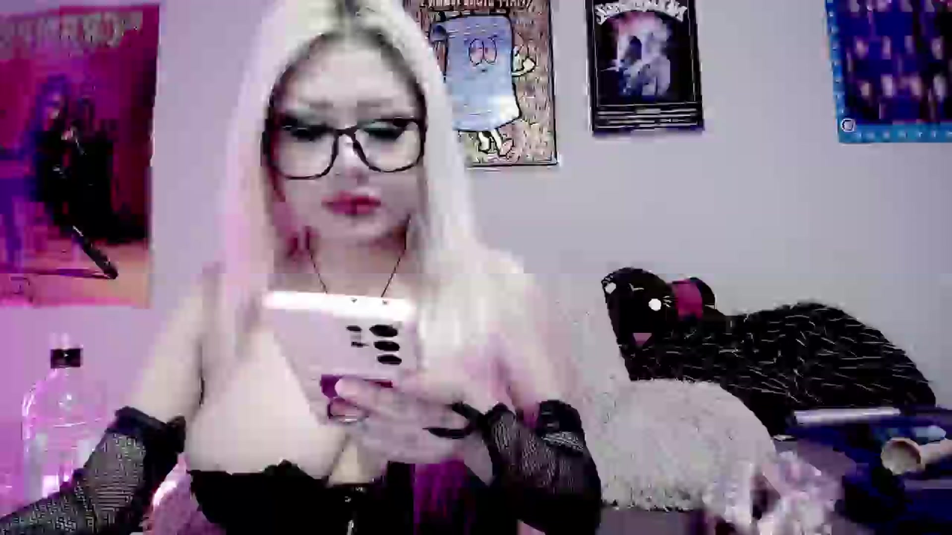 Gallery image thumbnail from BloodAngel's myfreecams stream on, 04/28/2025, 22:20 image 6 of 20