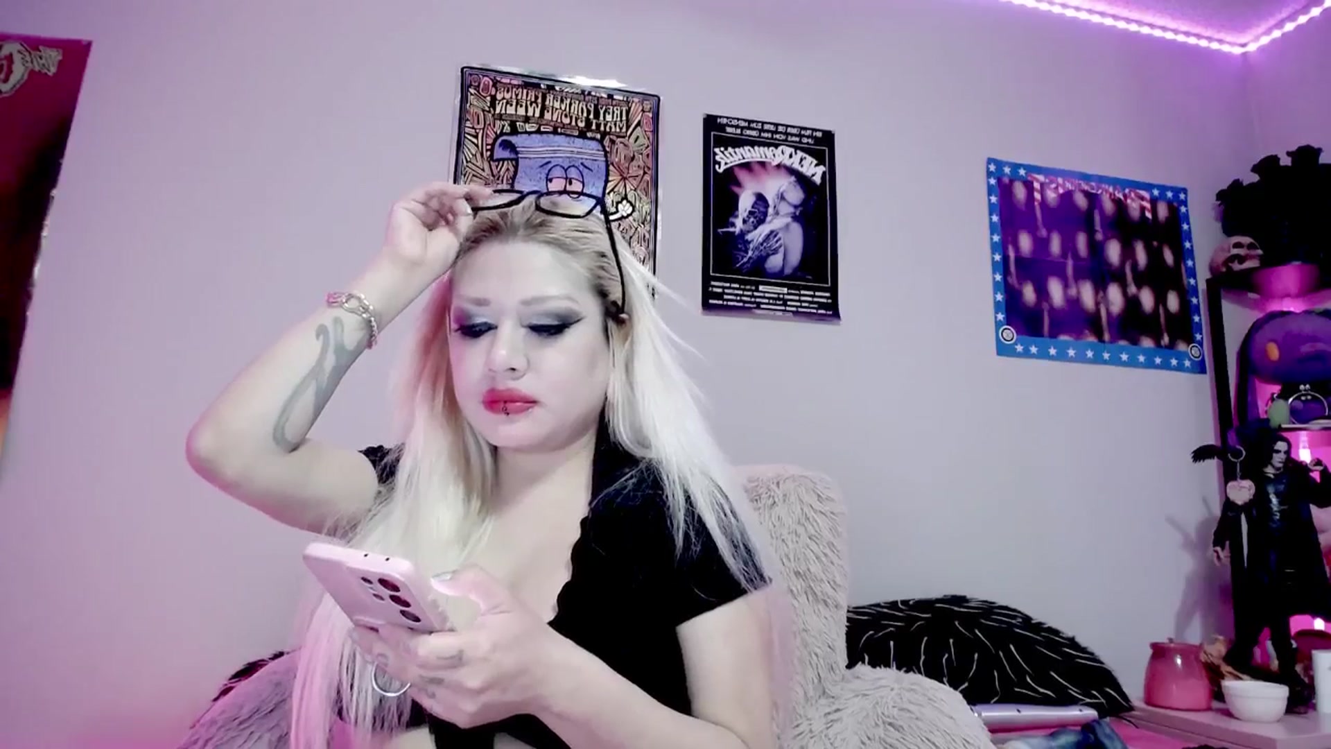 Gallery image thumbnail from BloodAngel's myfreecams stream on, 06/26/2025, 21:44 image 16 of 20