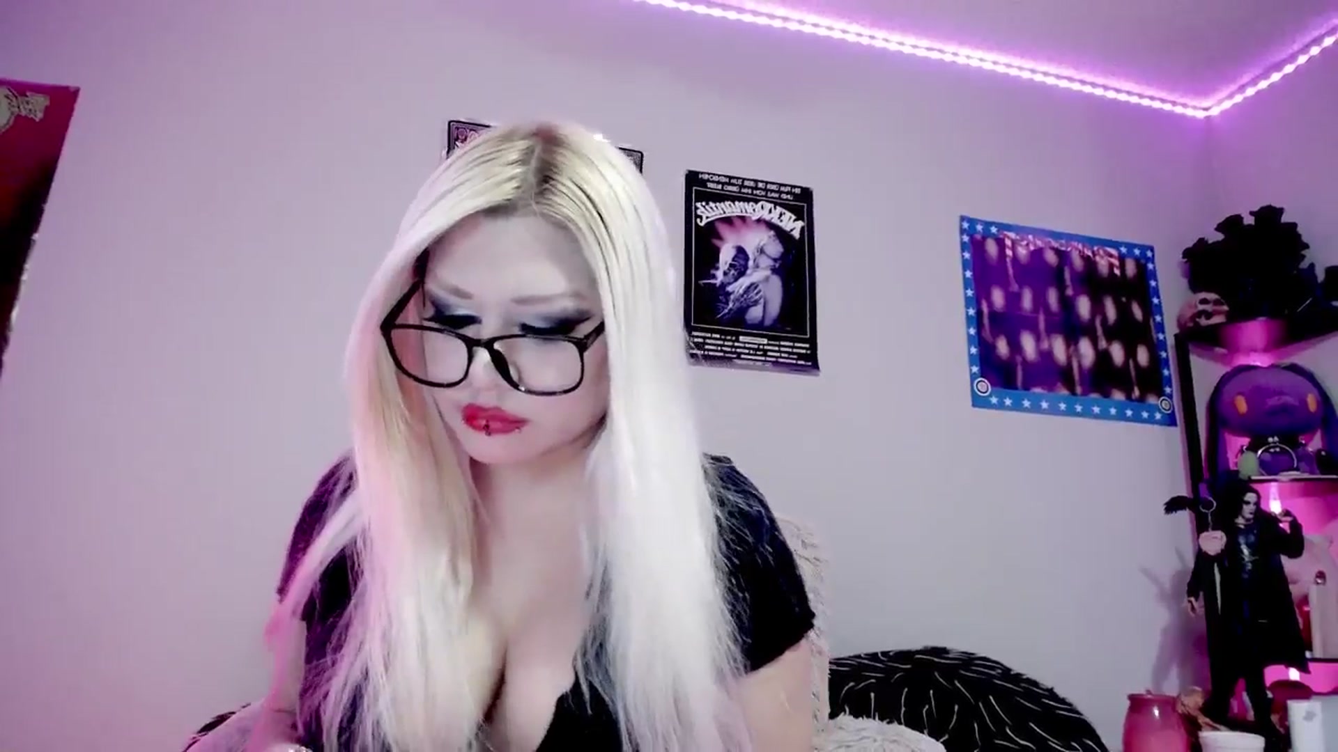 Gallery image thumbnail from BloodAngel's myfreecams stream on, 06/26/2025, 21:44 image 12 of 20
