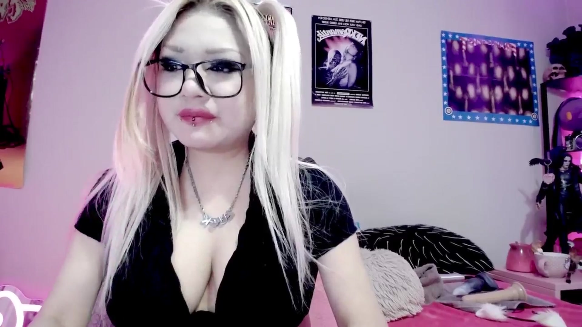 Gallery image thumbnail from BloodAngel's myfreecams stream on, 06/29/2025, 12:55 image 9 of 20