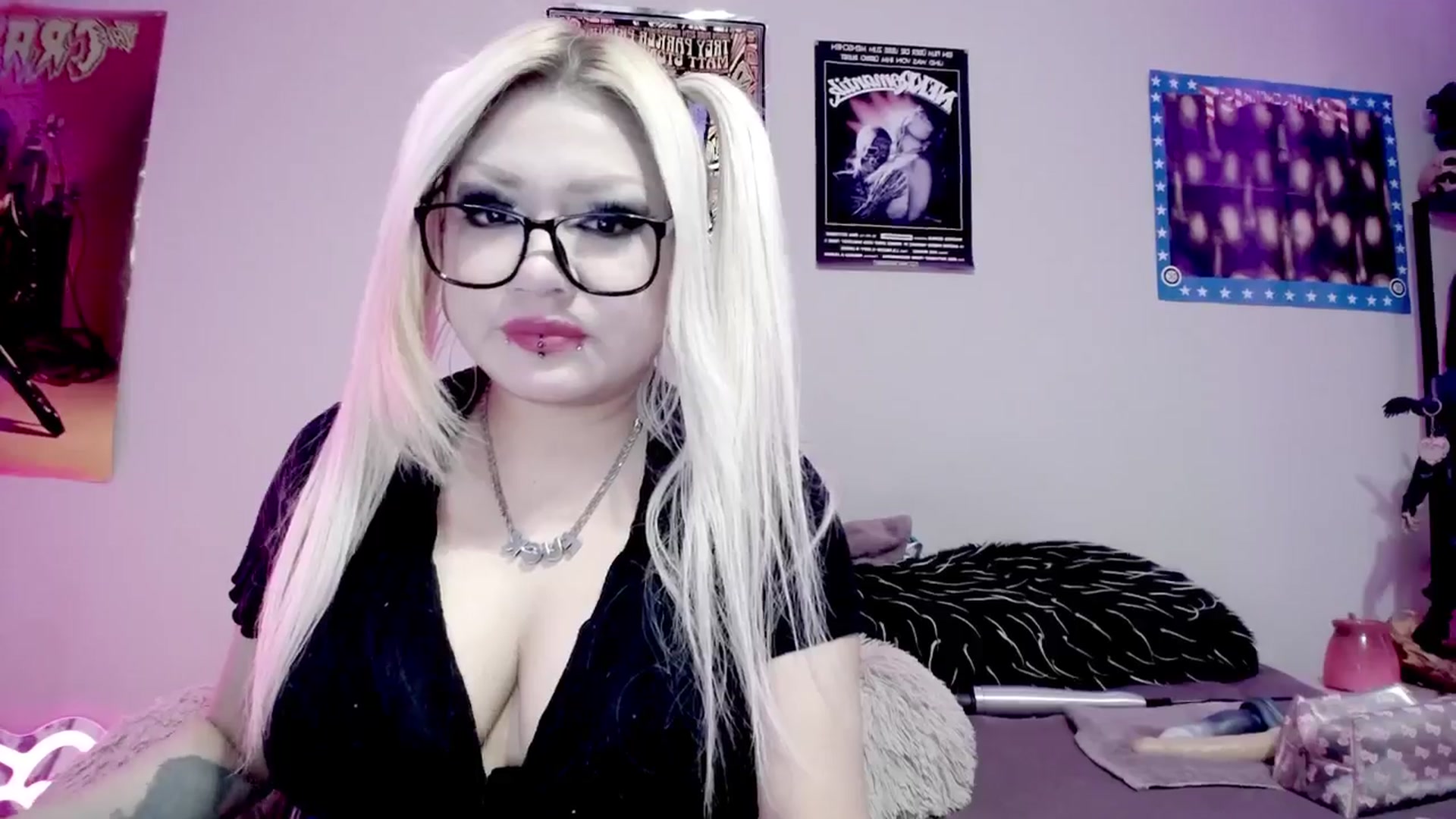 Gallery image thumbnail from BloodAngel's myfreecams stream on, 06/30/2025, 06:15 image 15 of 20