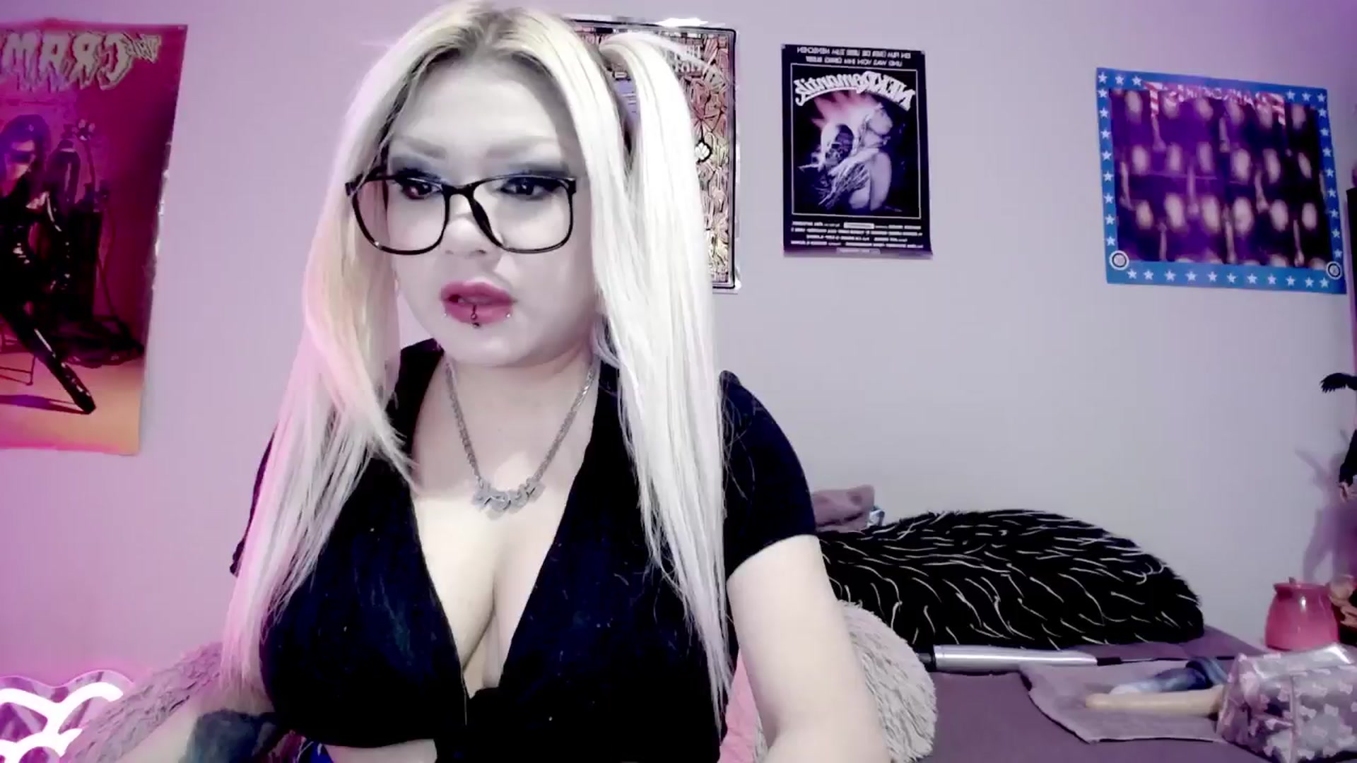 Gallery image thumbnail from BloodAngel's myfreecams stream on, 06/30/2025, 06:15 image 1 of 20