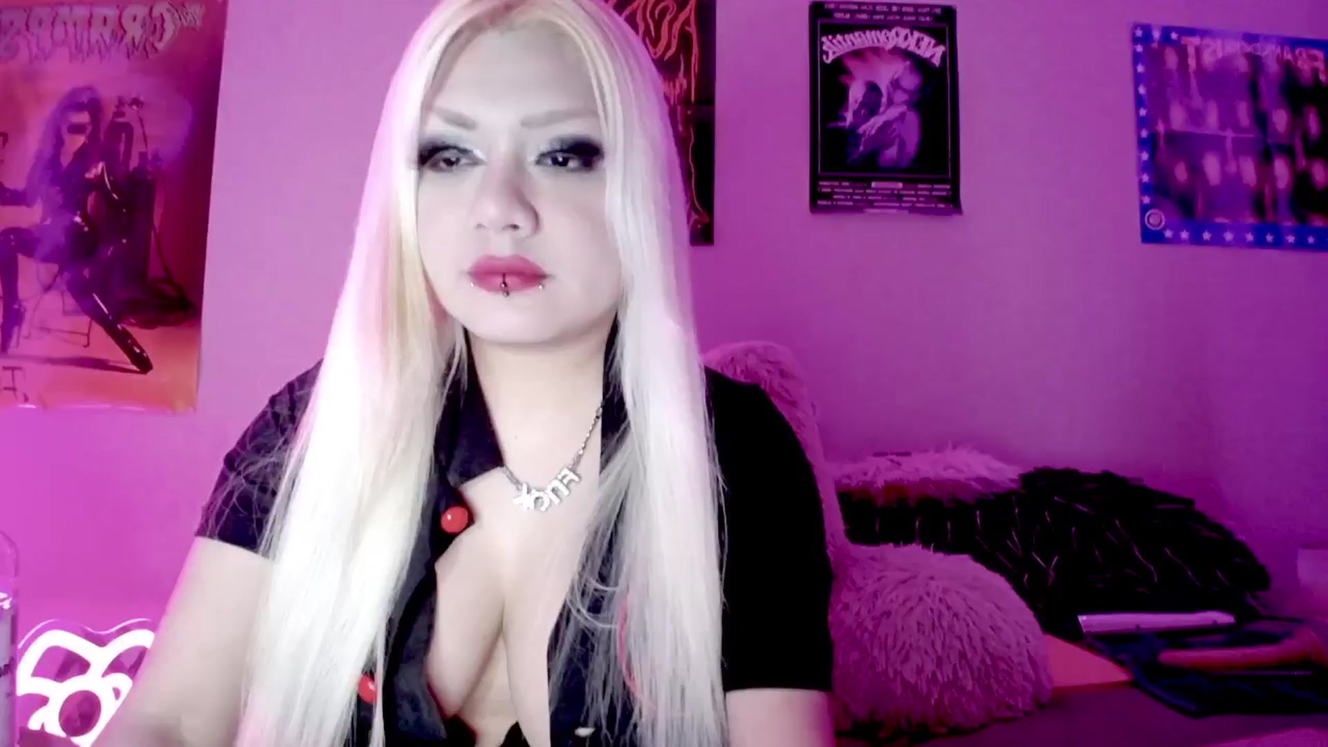 Gallery image thumbnail from BloodAngel's myfreecams stream on, 08/21/2025, 18:55 image 2 of 20