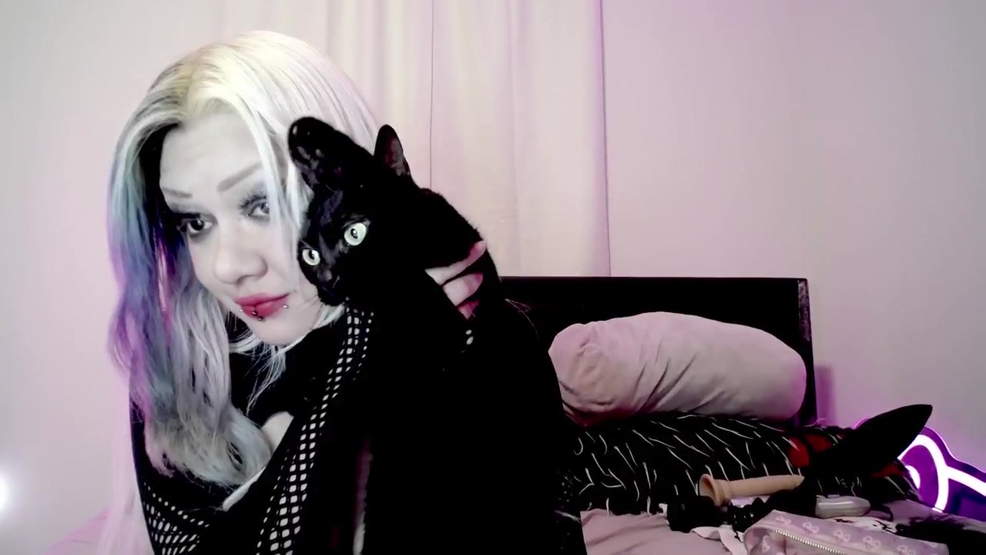 Gallery image thumbnail from BloodAngel's myfreecams stream on, 11/28/2025, 06:32 image 9 of 20