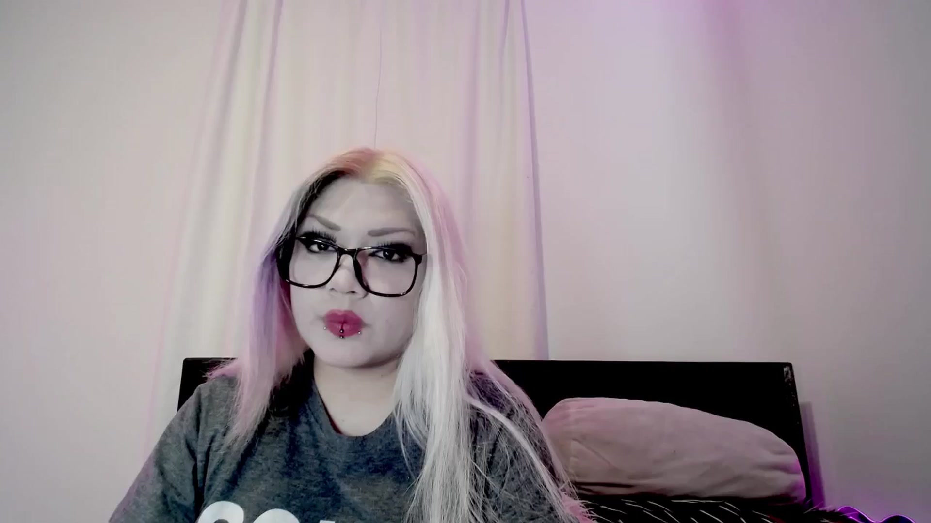 Gallery image thumbnail from BloodAngel's myfreecams stream on, 12/30/2025, 17:27 image 1 of 20