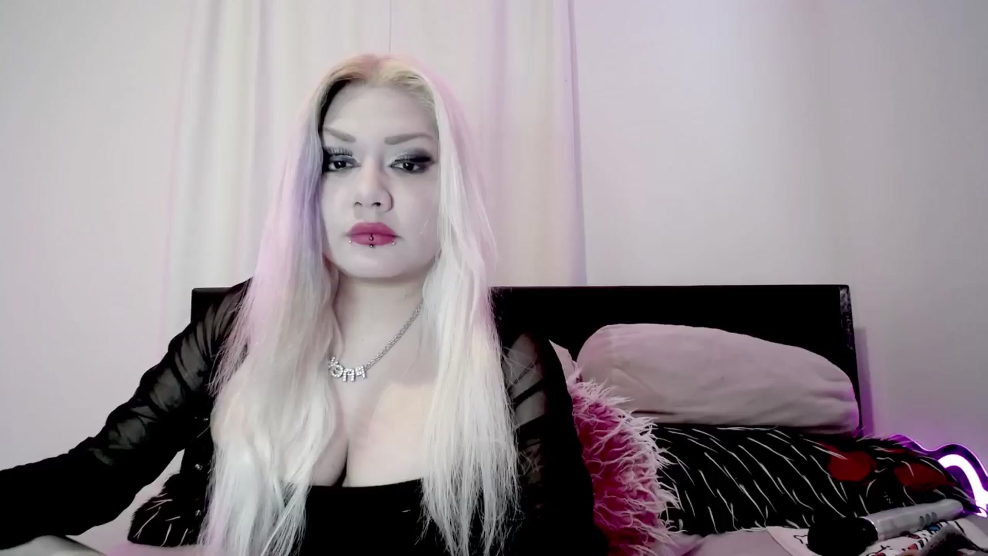 Gallery image thumbnail from BloodAngel's myfreecams stream on, 12/30/2025, 17:27 image 13 of 20