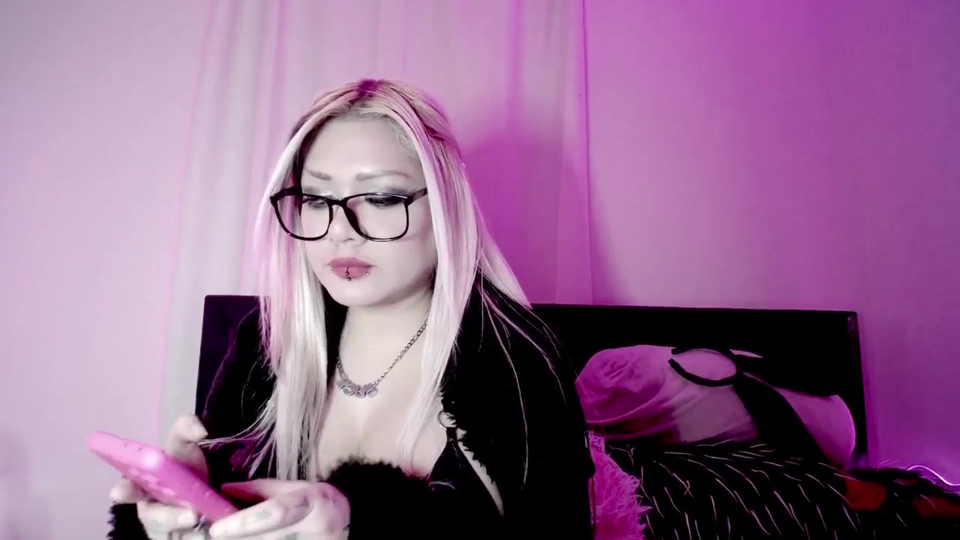 Gallery image thumbnail from BloodAngel's myfreecams stream on, 01/29/2026, 10:31 image 8 of 20