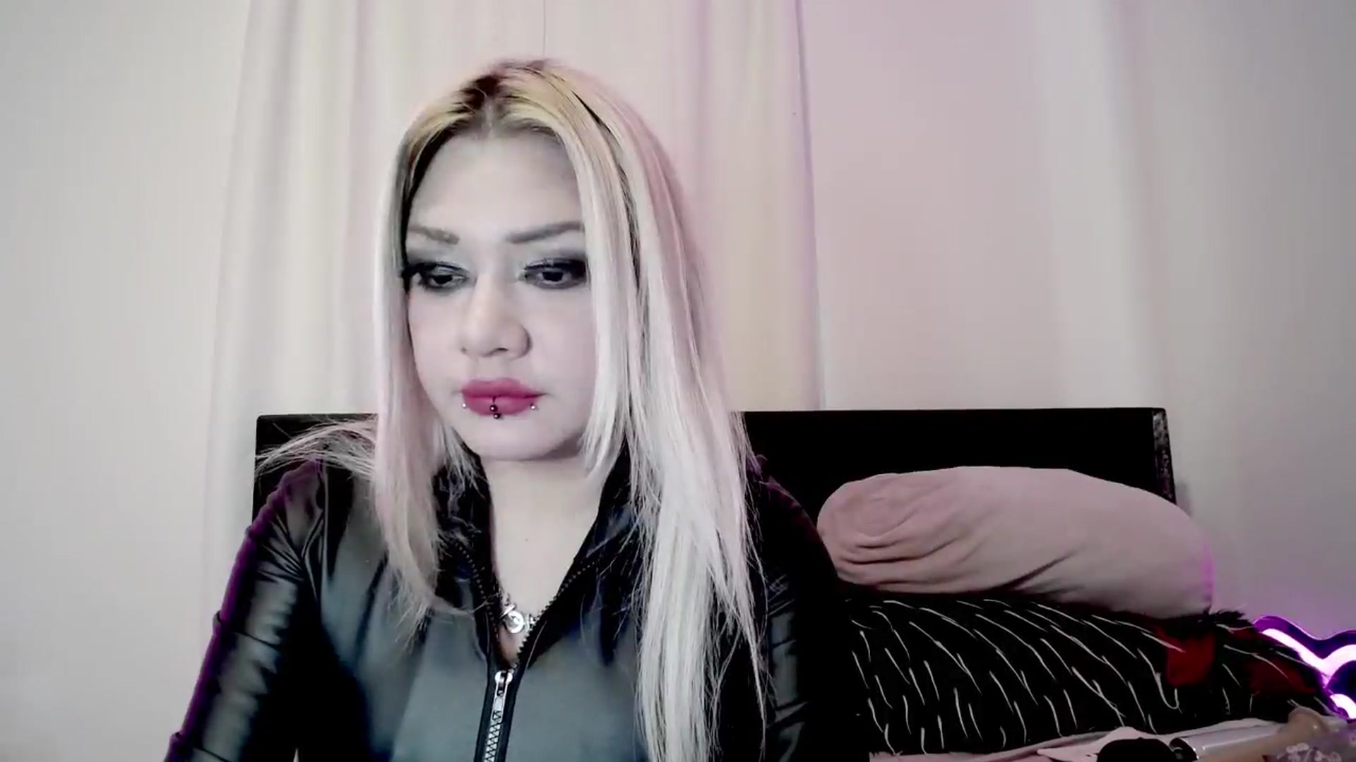 Gallery image thumbnail from BloodAngel's myfreecams stream on, 02/11/2026, 22:23 image 19 of 20