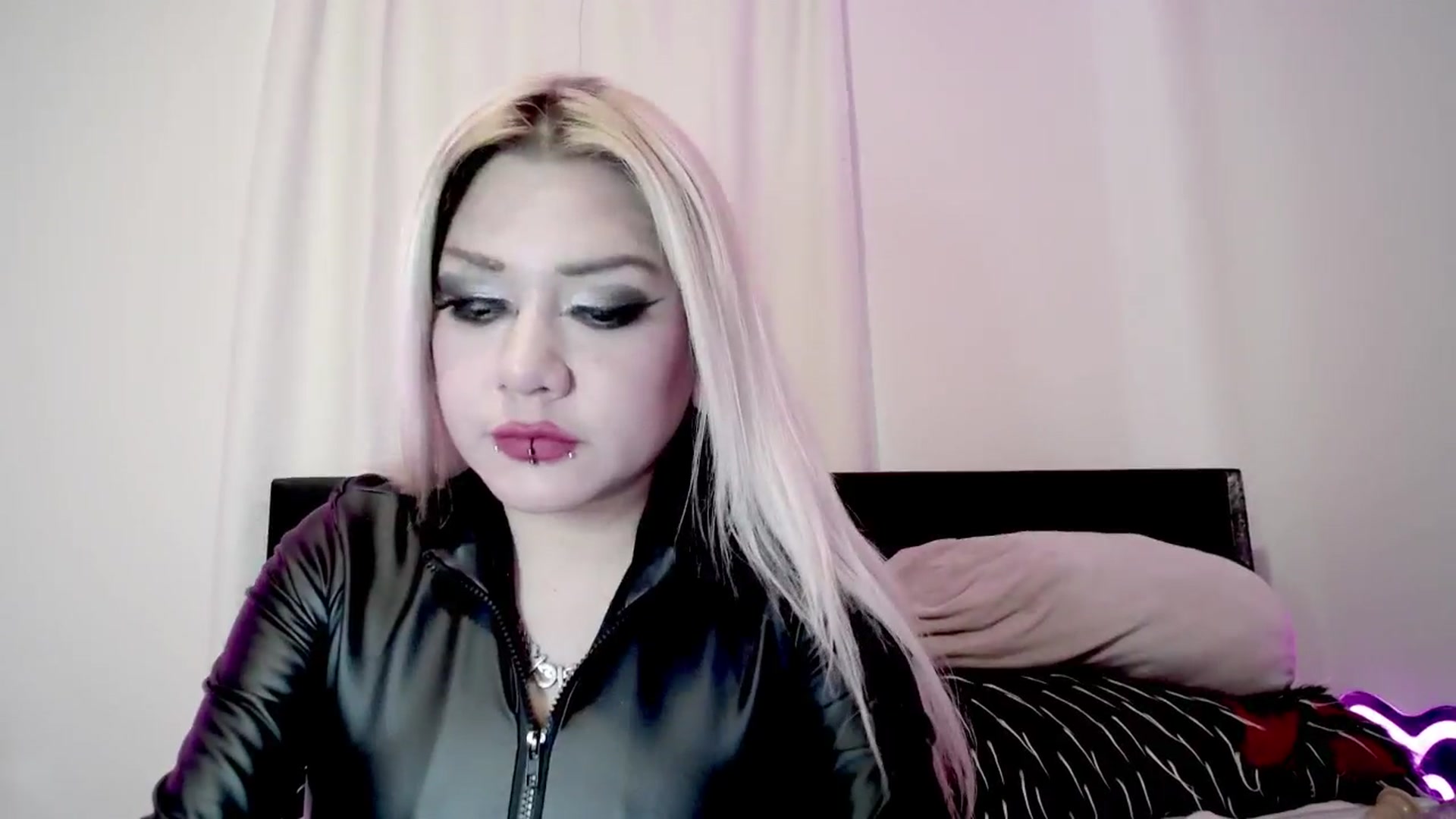 Gallery image thumbnail from BloodAngel's myfreecams stream on, 02/11/2026, 22:23 image 10 of 20