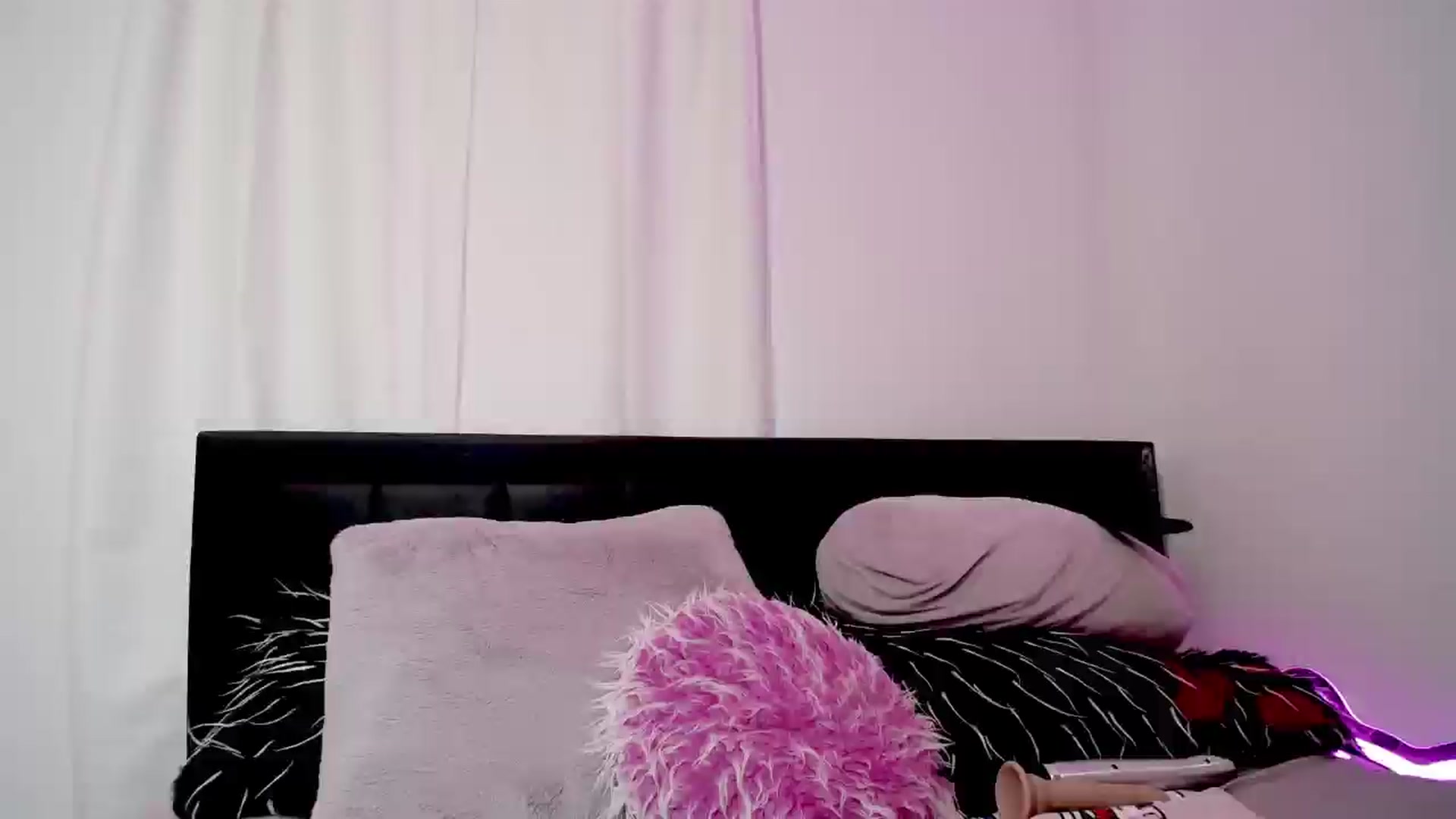 Gallery image thumbnail from BloodAngel's myfreecams stream on, 02/21/2026, 19:56 image 4 of 20