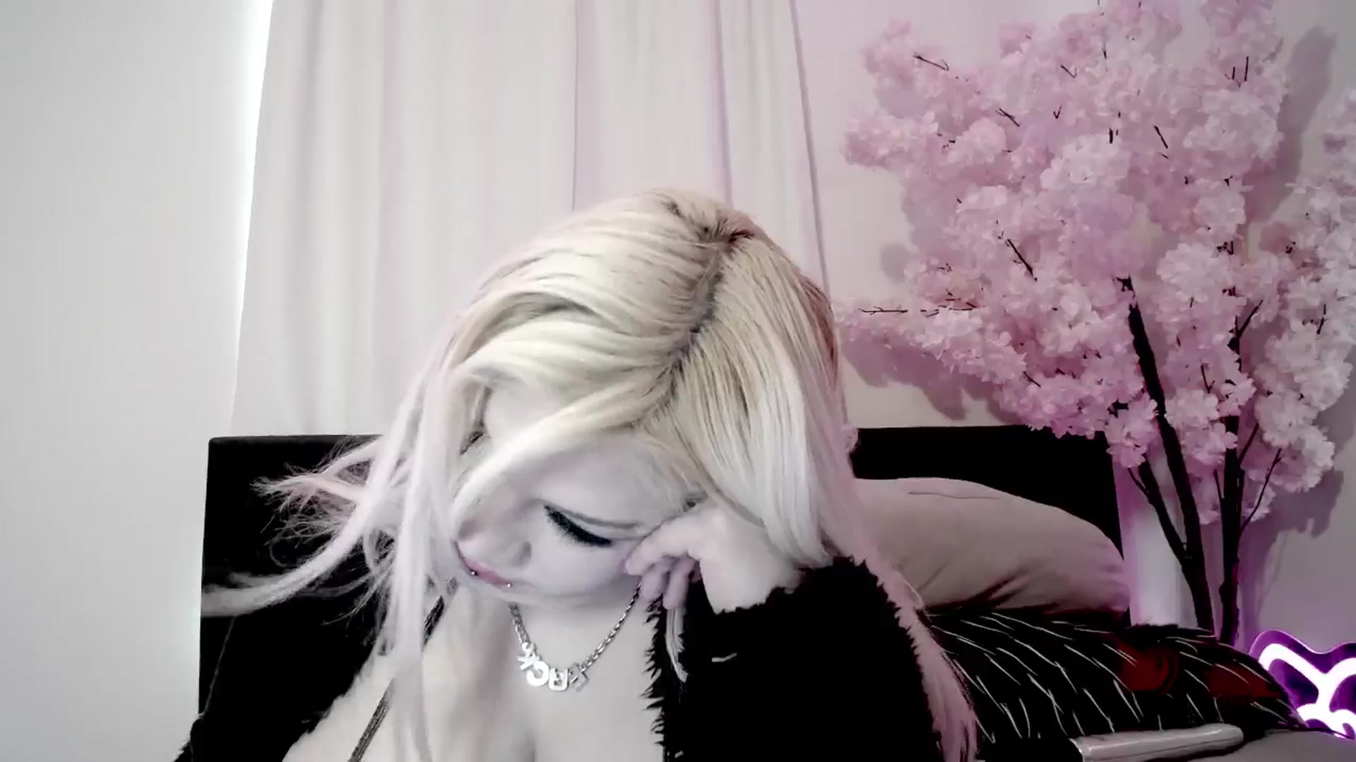 Gallery image thumbnail from BloodAngel's myfreecams stream on, 04/17/2026, 21:52 image 20 of 20