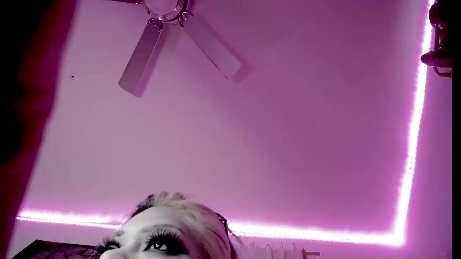 Gallery image thumbnail from BloodAngel's myfreecams stream on, 06/12/2026, 24:22 image 1 of 20