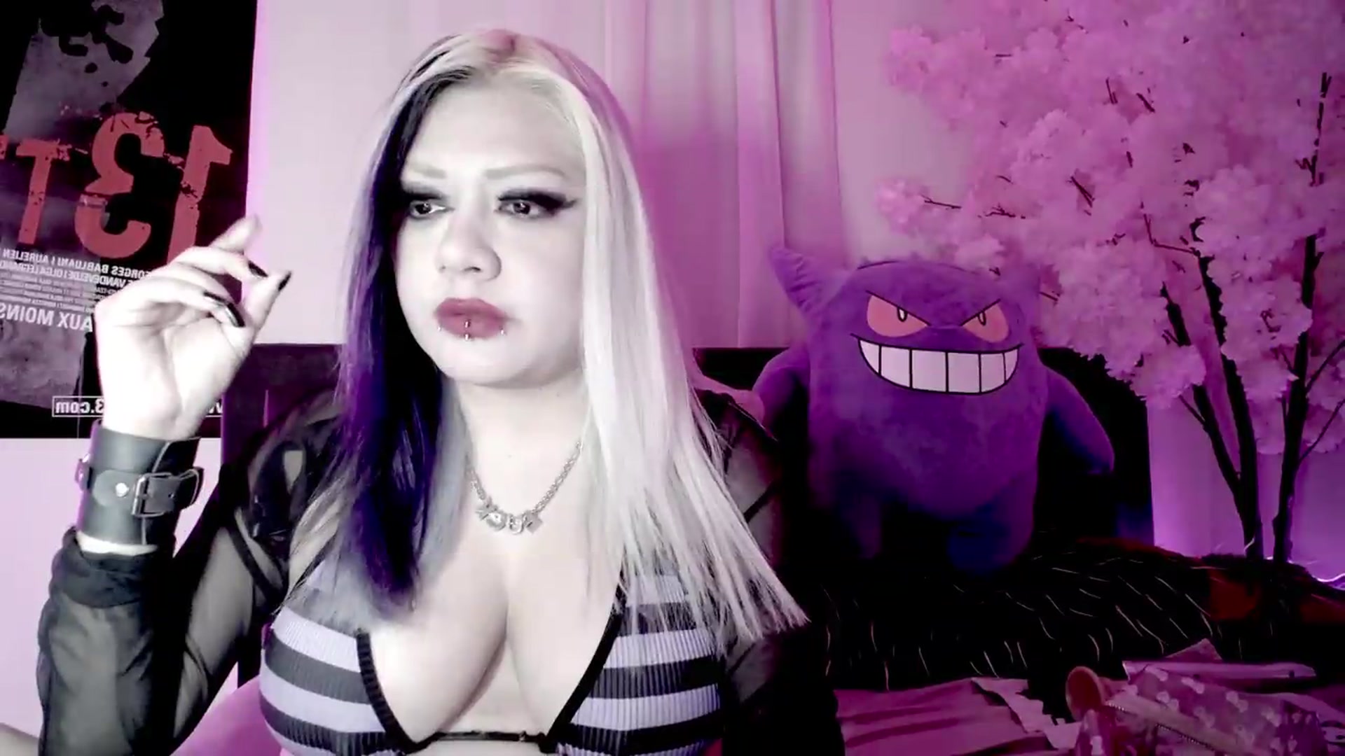 Gallery image thumbnail from BloodAngel's myfreecams stream on, 07/17/2026, 02:59 image 5 of 20