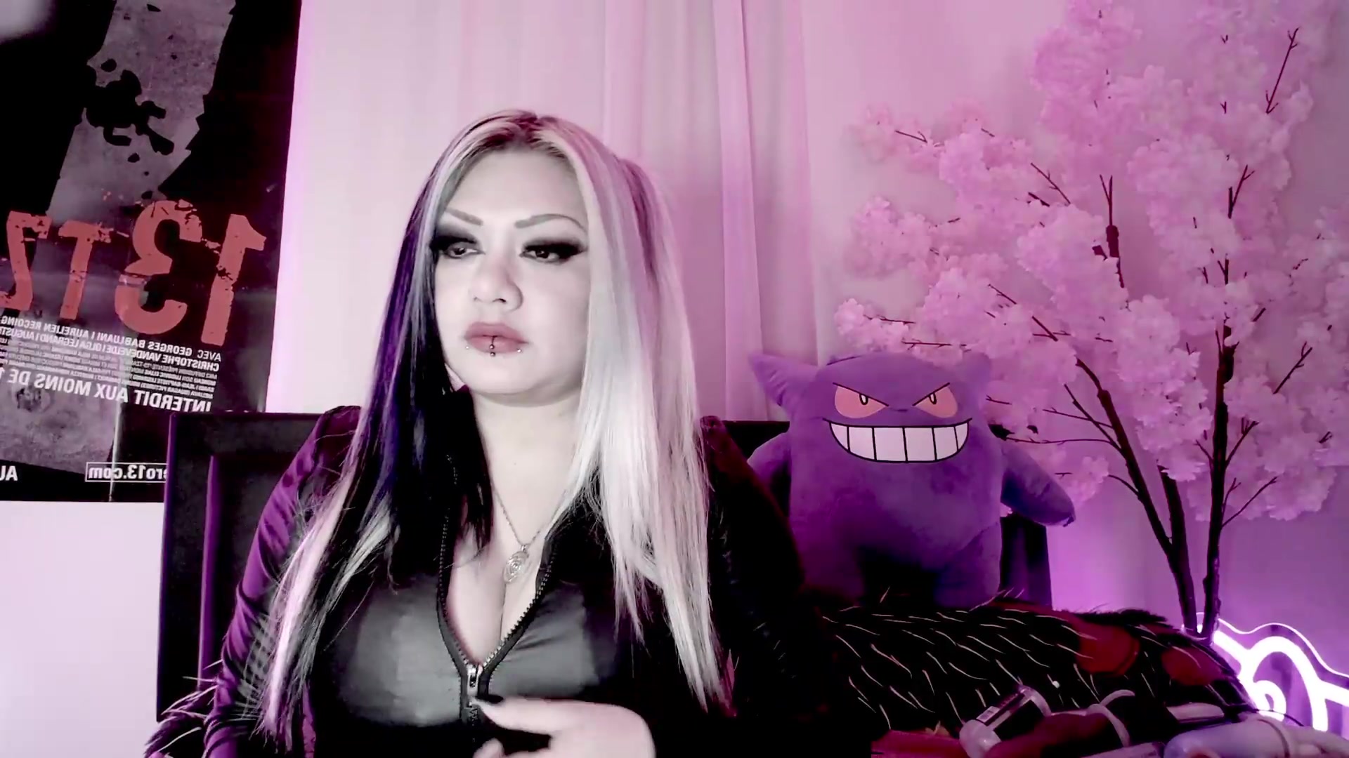 Gallery image thumbnail from BloodAngel's myfreecams stream on, 10/06/2026, 17:07 image 4 of 20
