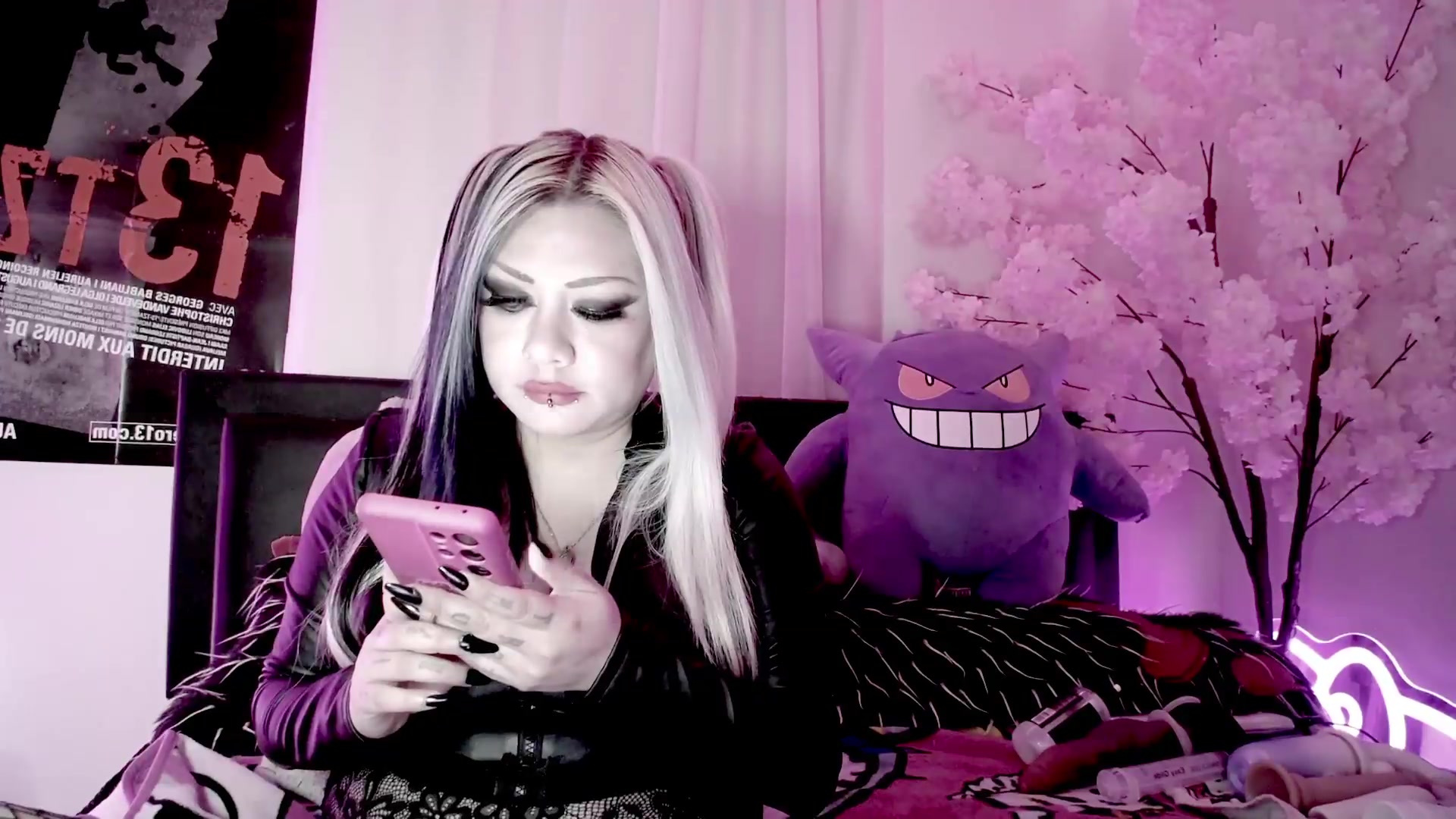 Gallery image thumbnail from BloodAngel's myfreecams stream on, 10/06/2026, 17:07 image 7 of 20