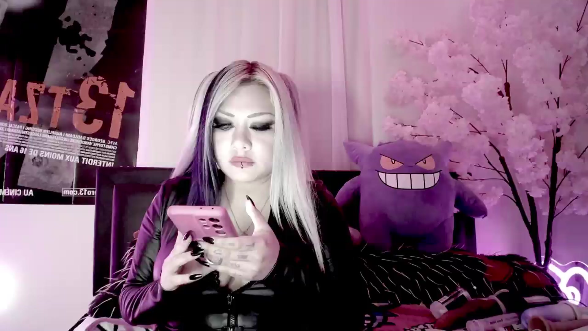 Gallery image thumbnail from BloodAngel's myfreecams stream on, 10/06/2026, 17:33 image 2 of 20
