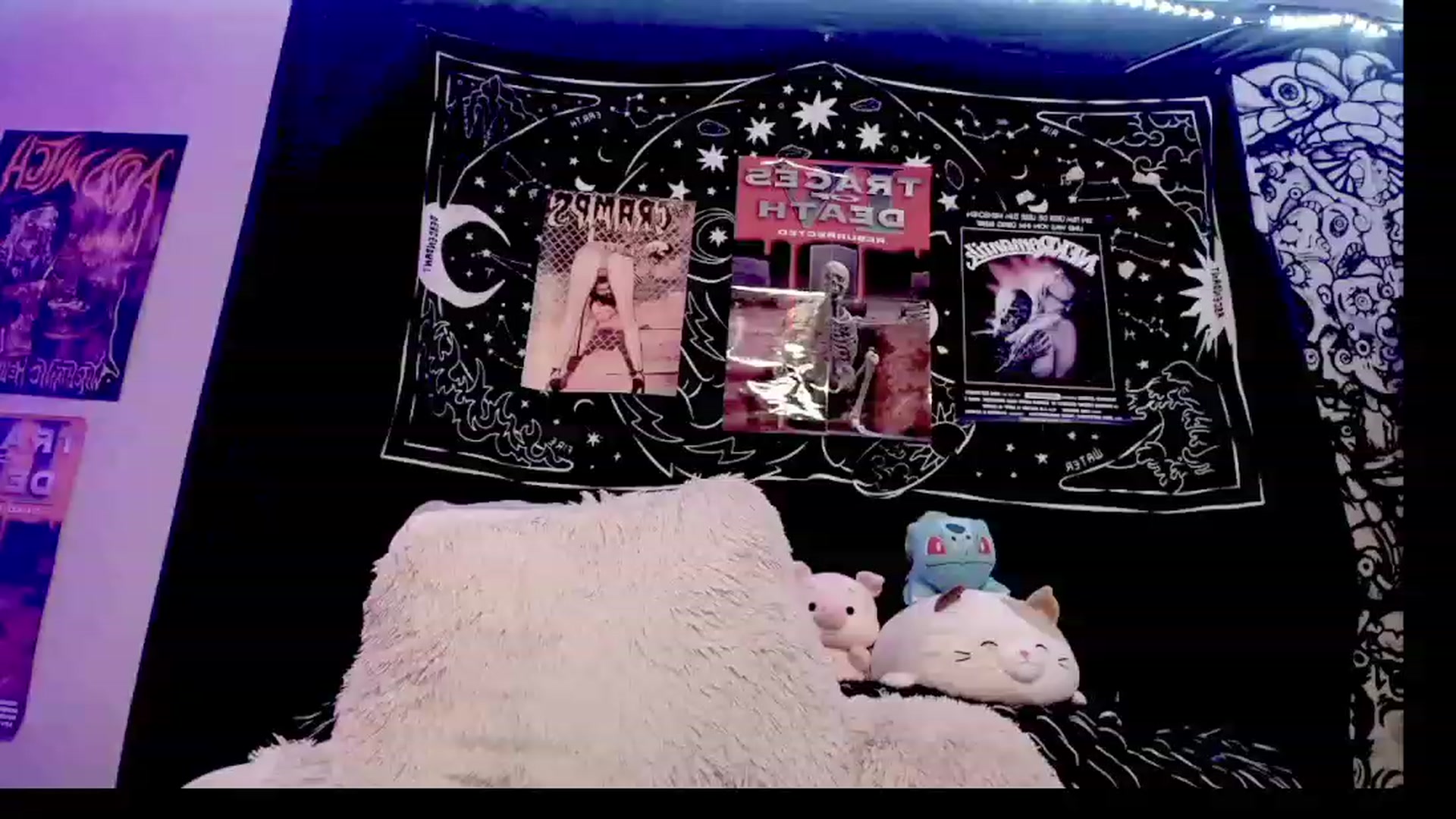 Gallery image thumbnail from BloodAngel_'s myfreecams stream on, 03/27/2023, 03:56 image 12 of 20