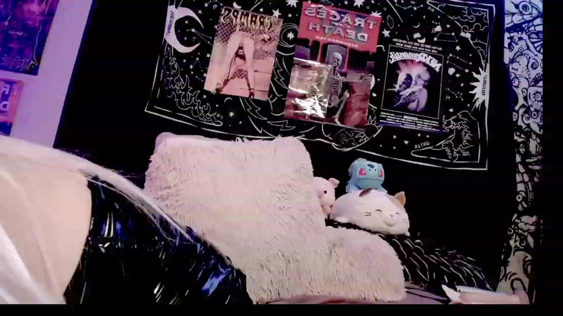 Gallery image thumbnail from BloodAngel_'s myfreecams stream on, 03/27/2023, 03:56 image 7 of 20