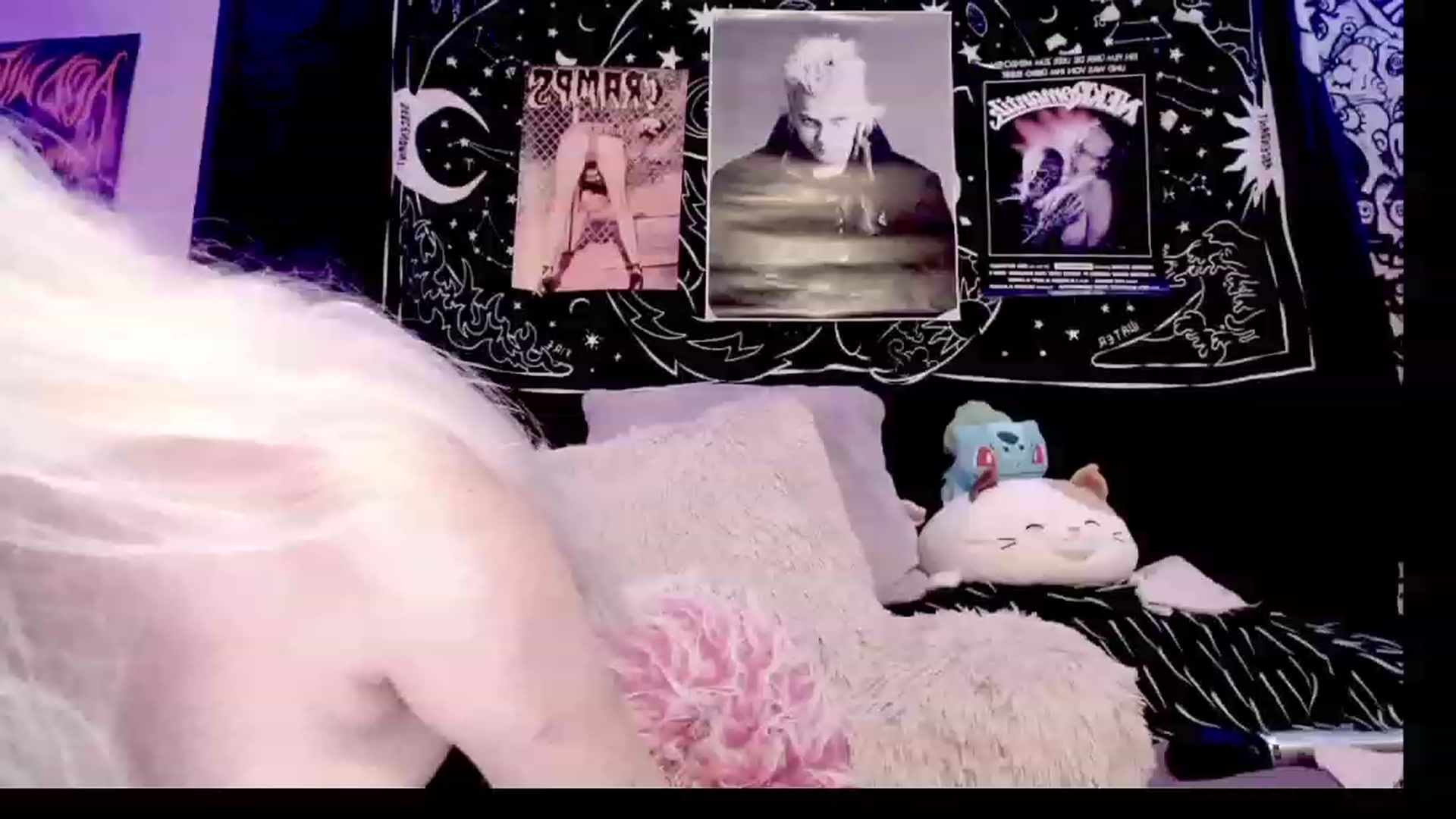 Gallery image thumbnail from BloodAngel_'s myfreecams stream on, 04/01/2023, 13:13 image 10 of 20