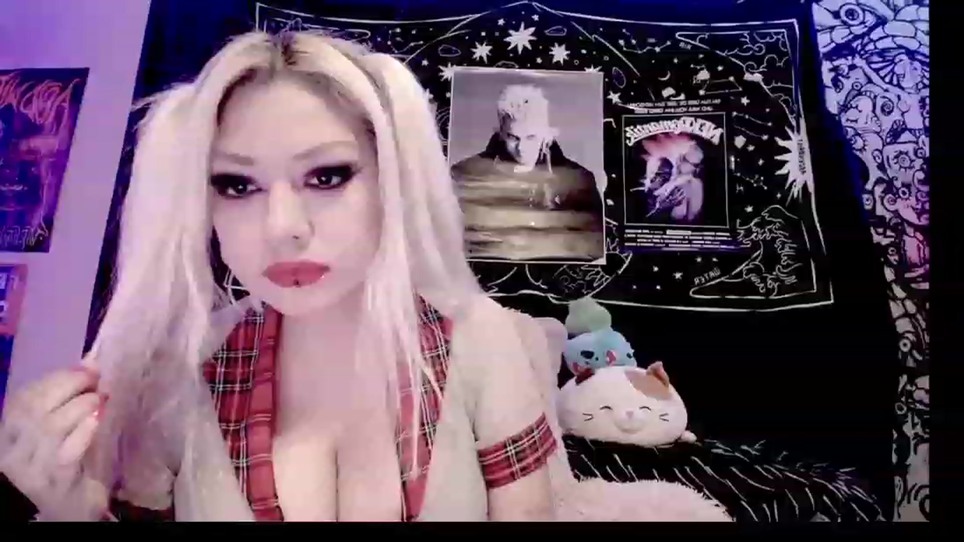 Gallery image thumbnail from BloodAngel_'s myfreecams stream on, 04/07/2023, 17:06 image 14 of 20