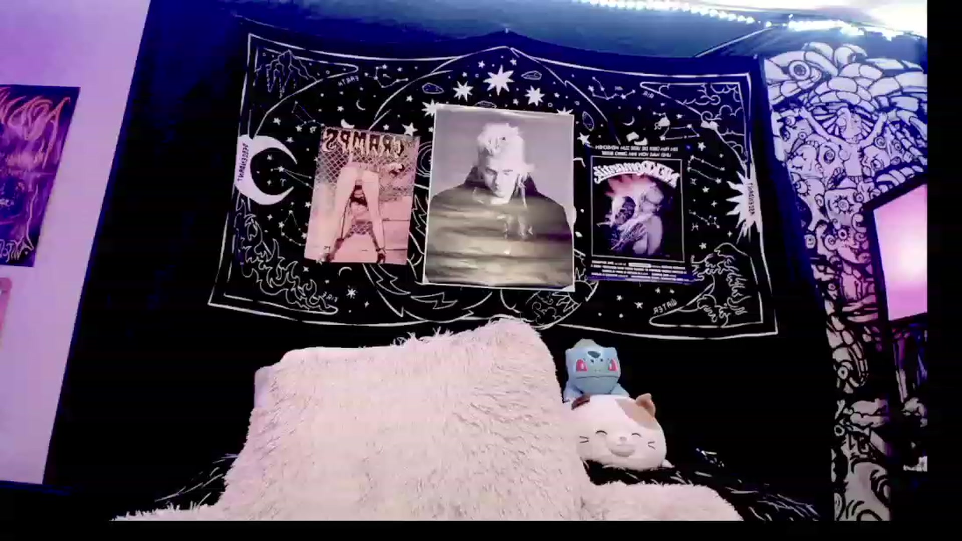 Gallery image thumbnail from BloodAngel_'s myfreecams stream on, 04/21/2023, 14:00 image 18 of 20