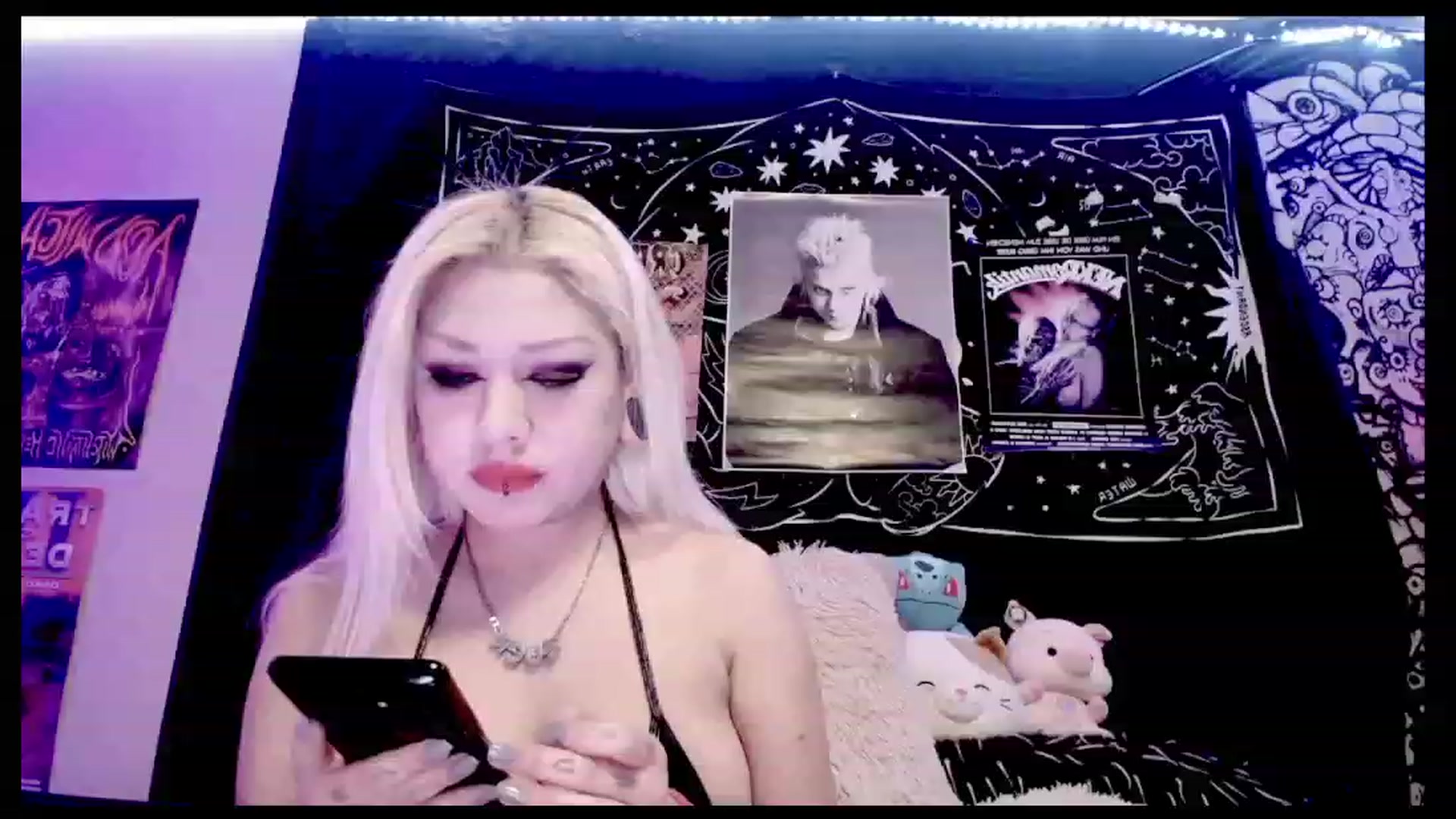 Gallery image thumbnail from BloodAngel_'s myfreecams stream on, 05/03/2023, 20:51 image 17 of 20
