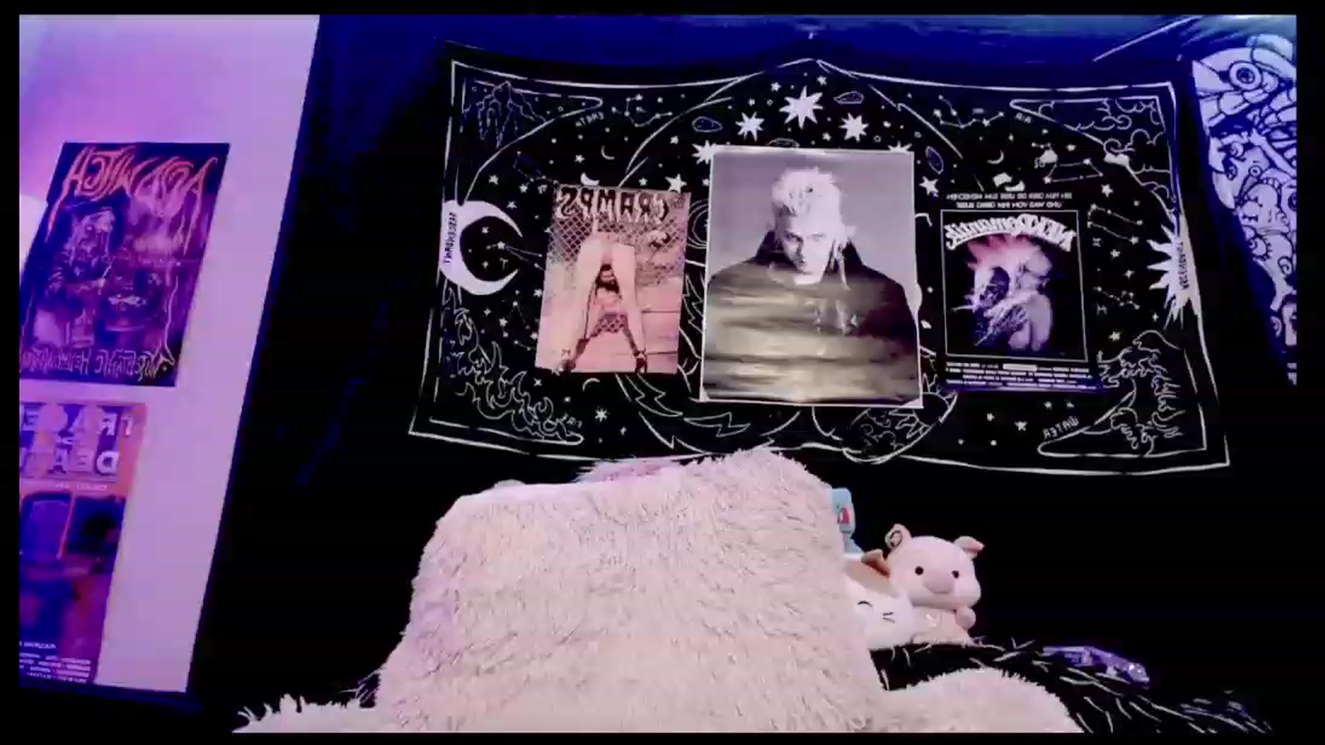 Gallery image thumbnail from BloodAngel_'s myfreecams stream on, 05/17/2023, 24:56 image 18 of 20