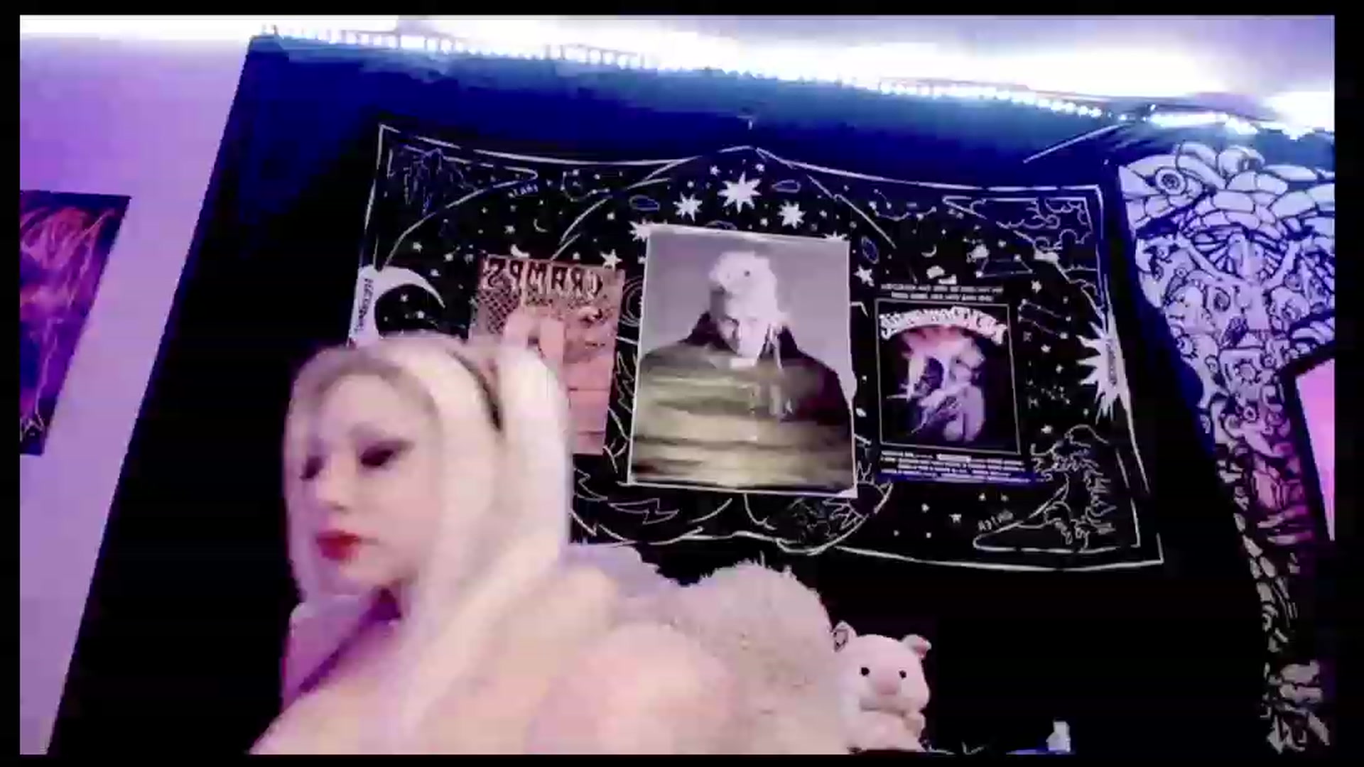 Gallery image thumbnail from BloodAngel_'s myfreecams stream on, 05/17/2023, 09:45 image 9 of 20