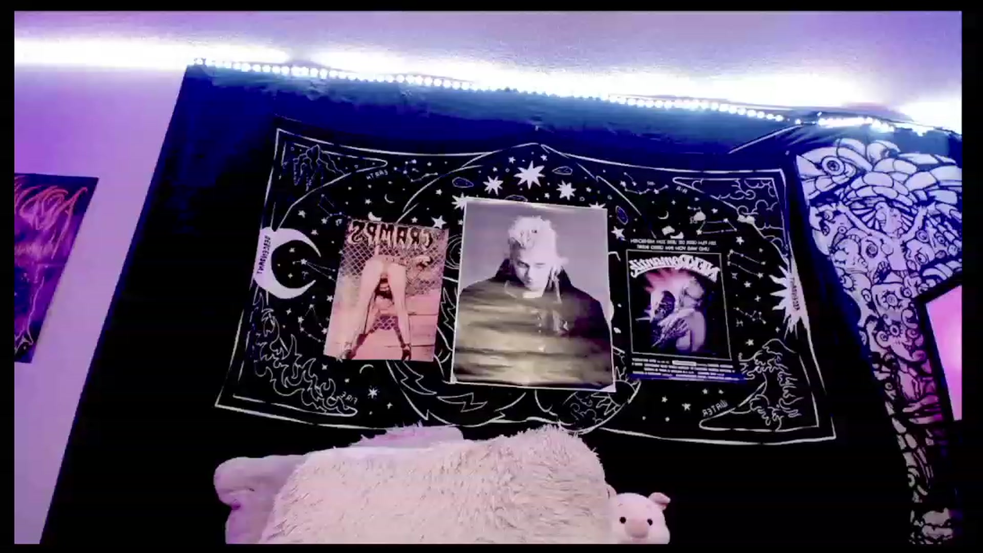 Gallery image thumbnail from BloodAngel_'s myfreecams stream on, 05/17/2023, 09:45 image 16 of 20