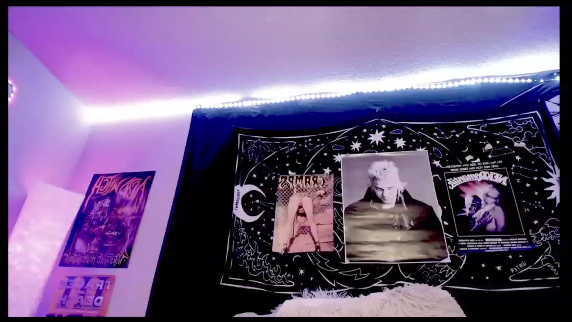 Gallery image thumbnail from BloodAngel_'s myfreecams stream on, 05/19/2023, 09:28 image 16 of 20