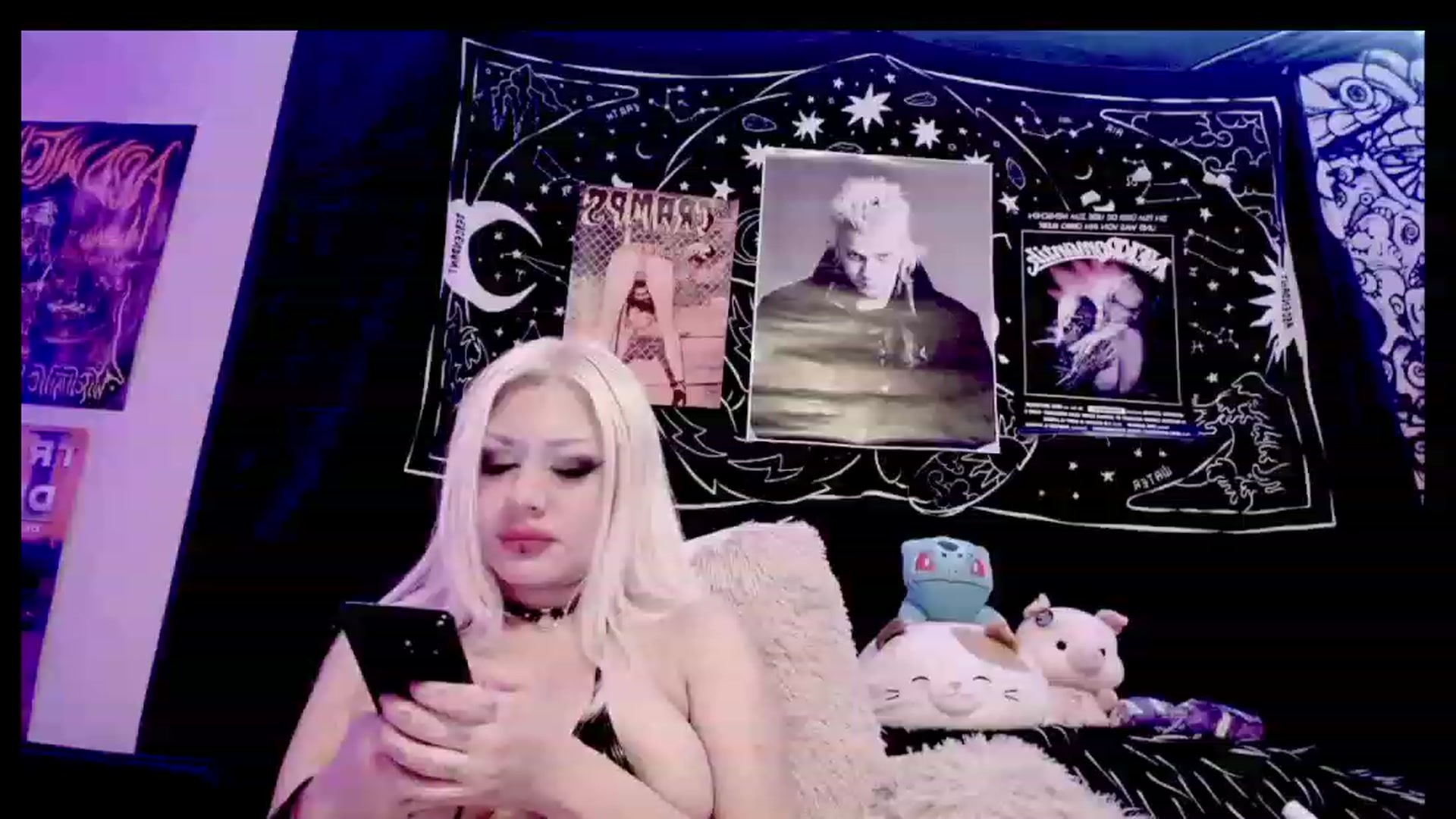 Gallery image thumbnail from BloodAngel_'s myfreecams stream on, 05/26/2023, 06:20 image 6 of 20