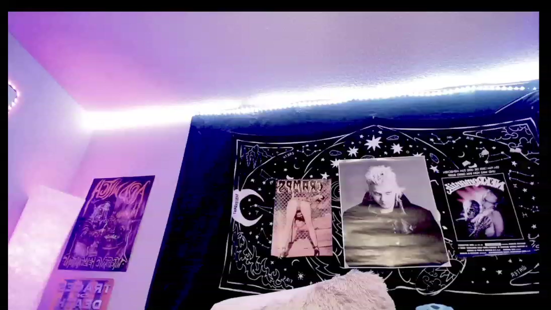 Gallery image thumbnail from BloodAngel_'s myfreecams stream on, 05/26/2023, 06:20 image 11 of 20