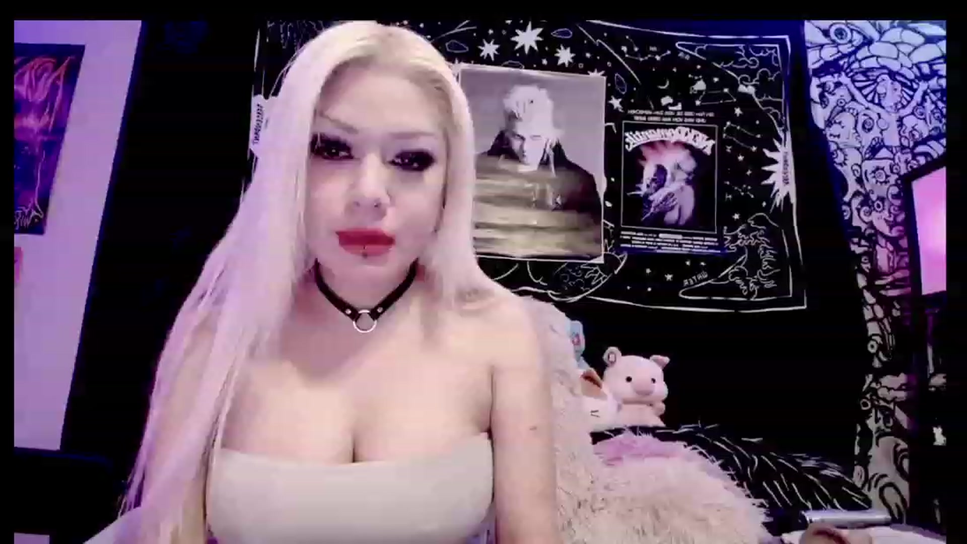 Gallery image thumbnail from BloodAngel_'s myfreecams stream on, 05/29/2023, 05:51 image 7 of 20