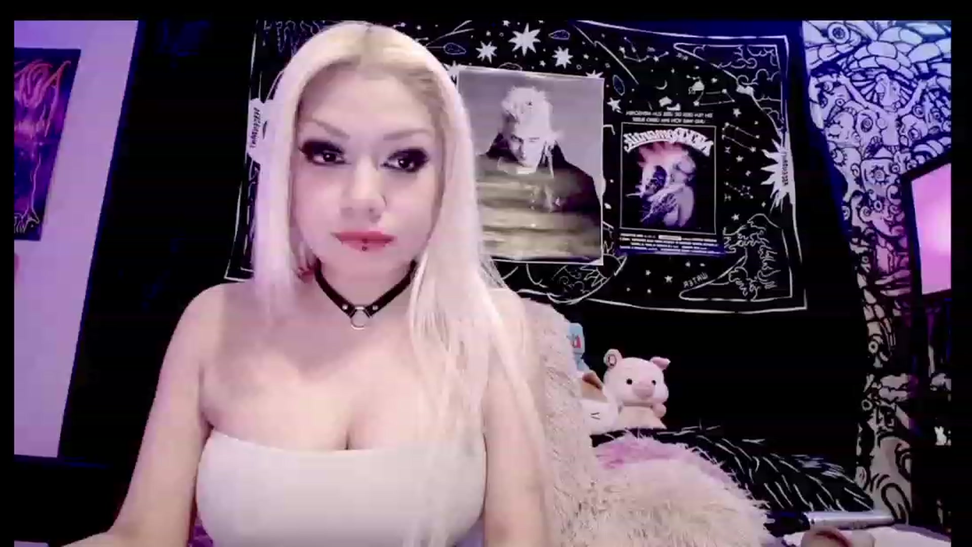 Gallery image thumbnail from BloodAngel_'s myfreecams stream on, 05/29/2023, 05:51 image 3 of 20